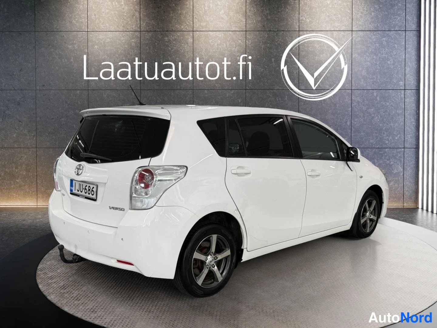 Valkoinen Toyota Verso 2011, kuva 20
