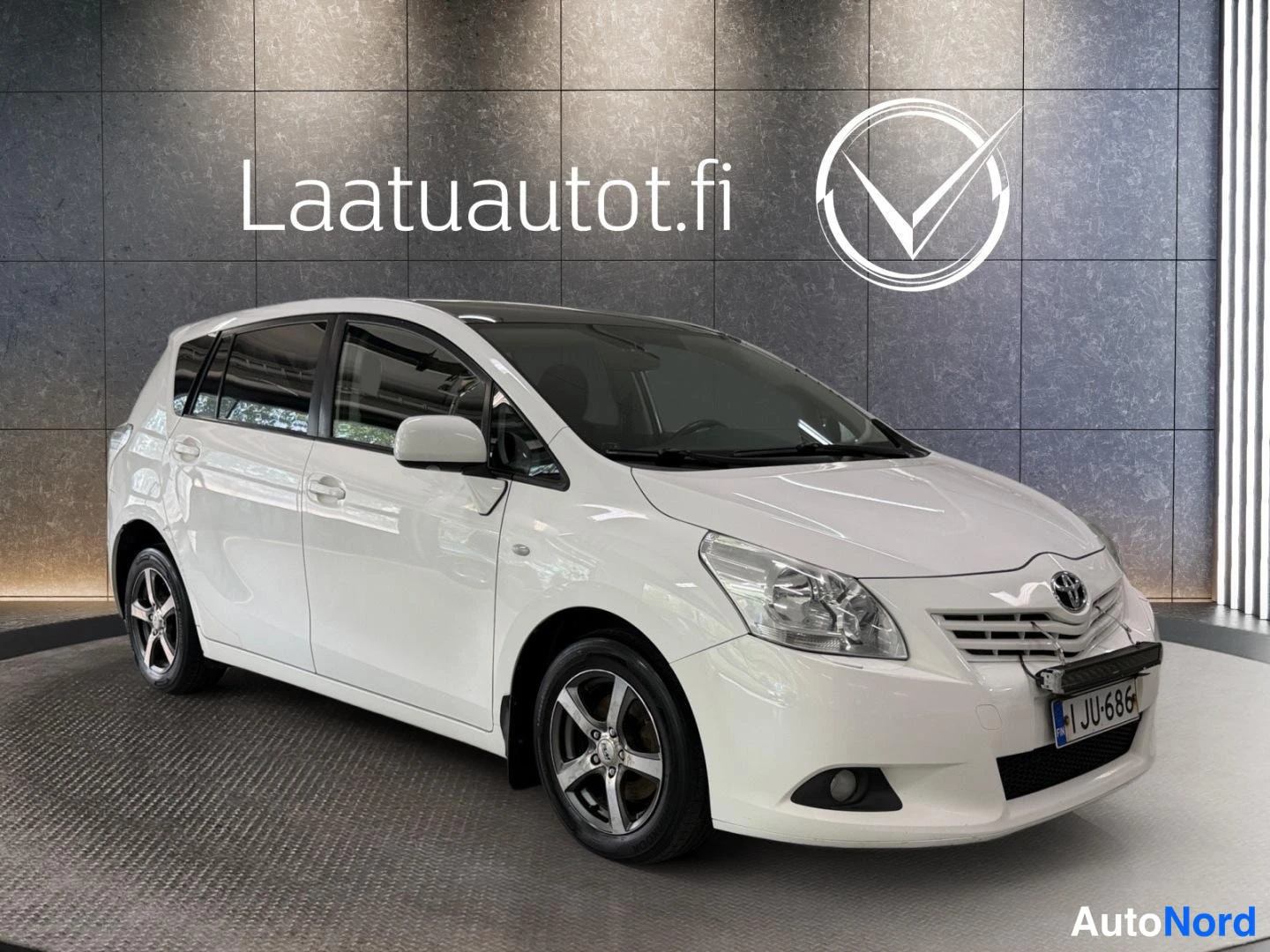 Valkoinen Toyota Verso 2011, kuva 22