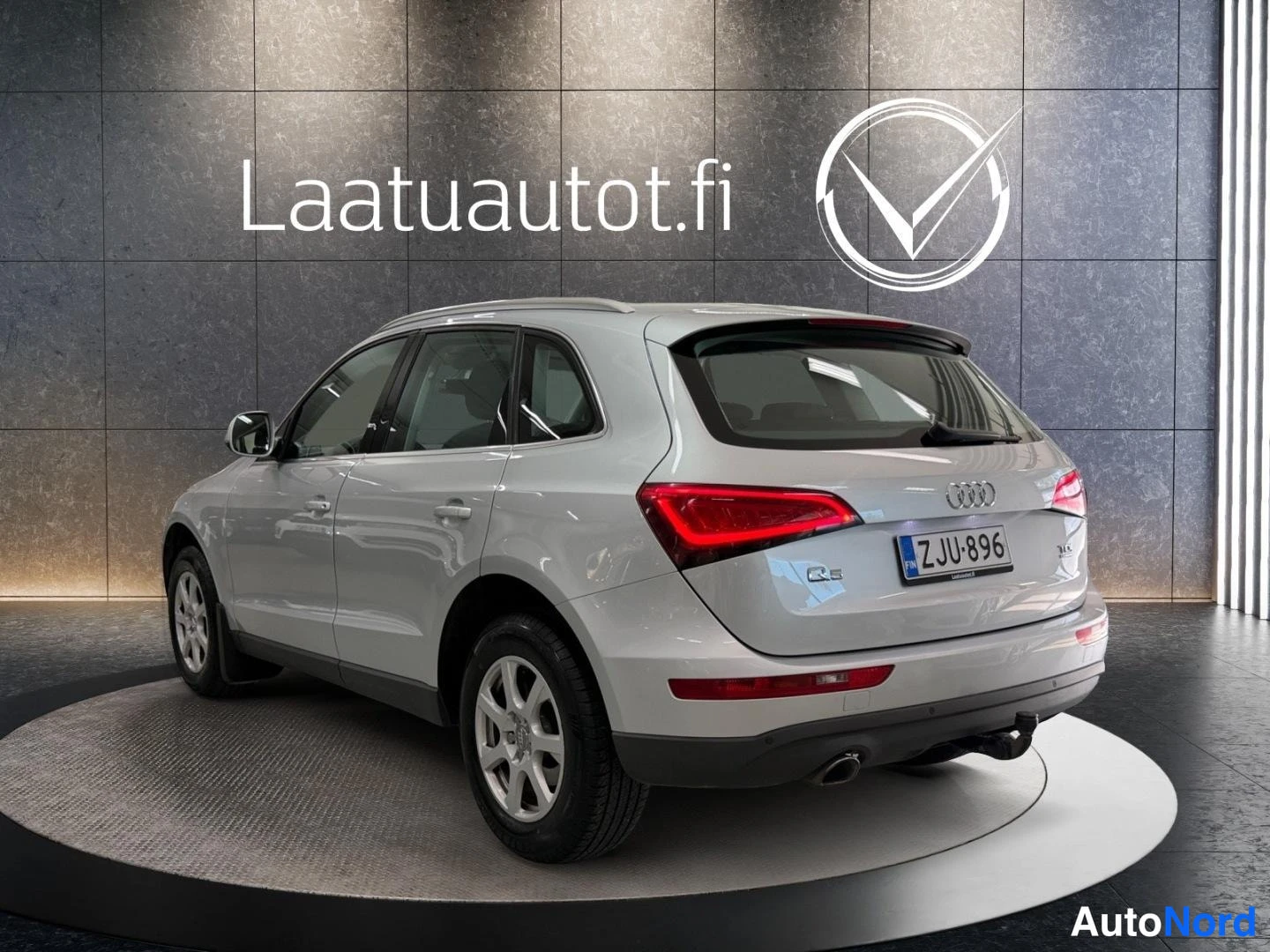 Hopea Audi Q5 2013, takaviisto, kuva 7
