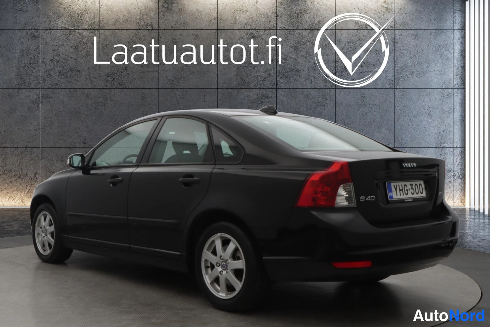 Musta Volvo S40 2008, takaviisto, kuva 6