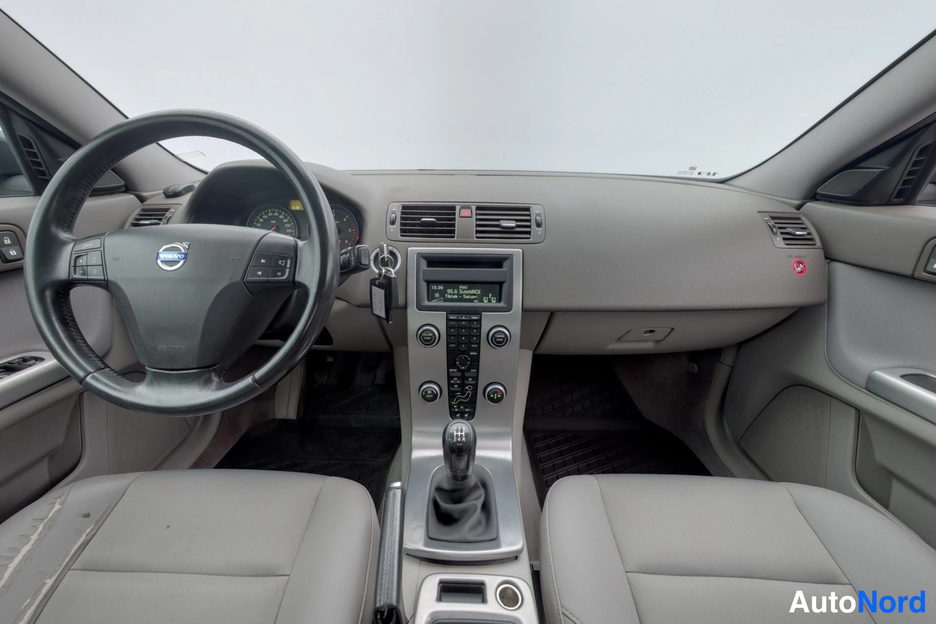 Musta Volvo S40 2008, kuva 9