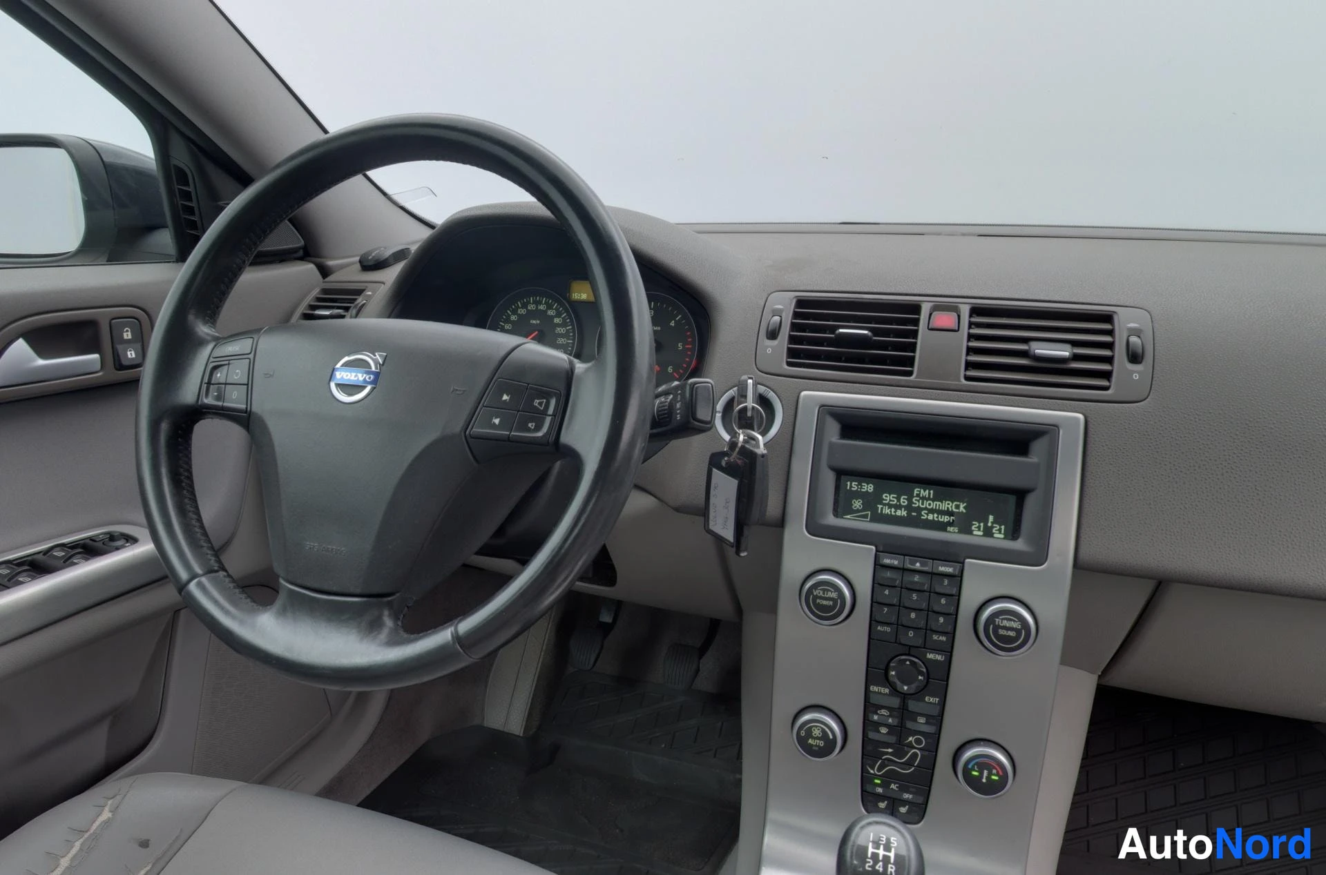 Musta Volvo S40 2008, kuva 10