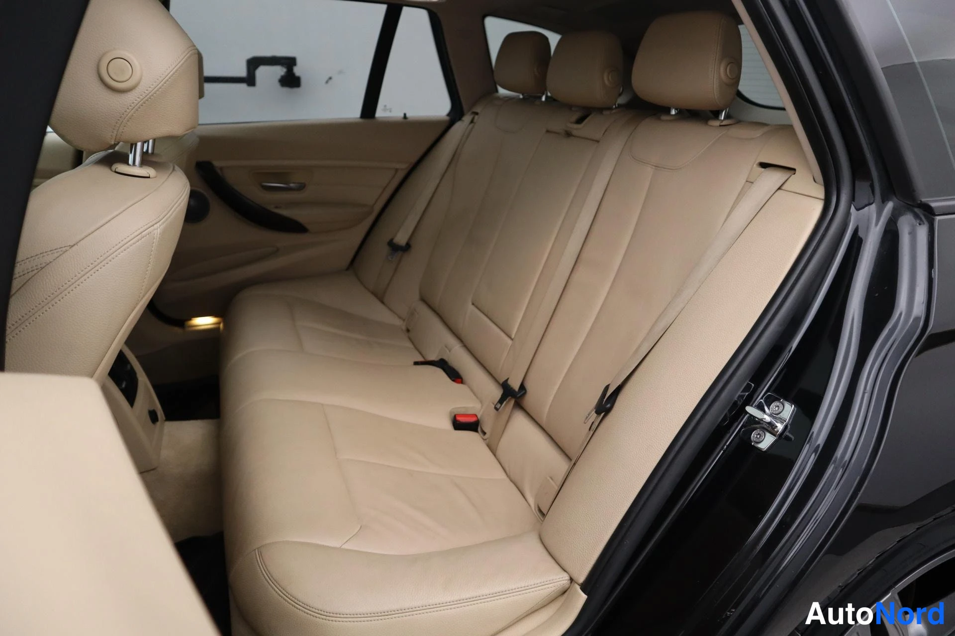 Musta BMW 330d 2012, kuva 22