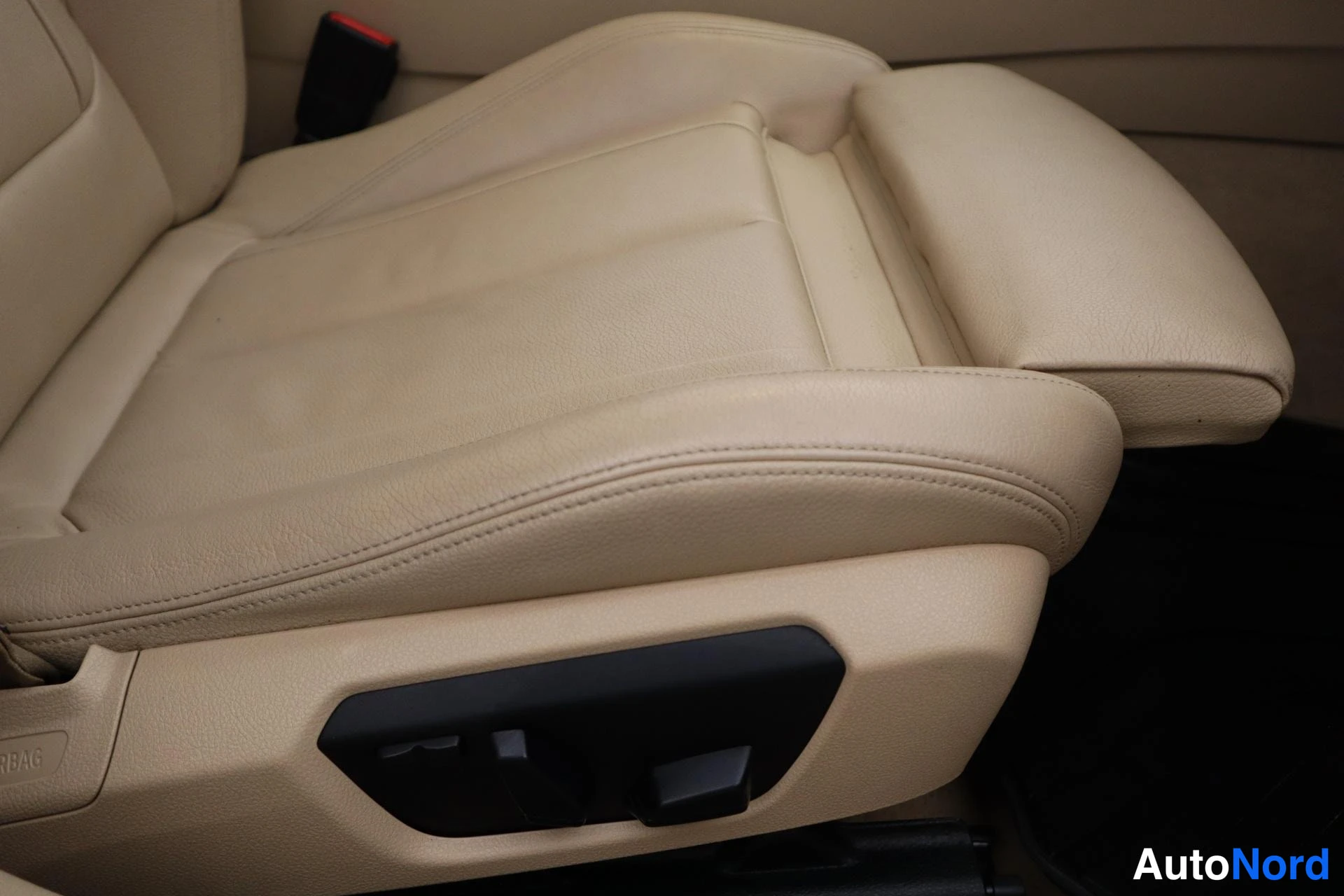 Musta BMW 330d 2012, kuva 24