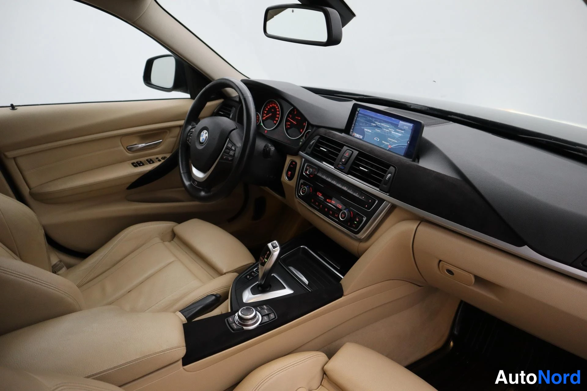 Musta BMW 330d 2012, kuva 25