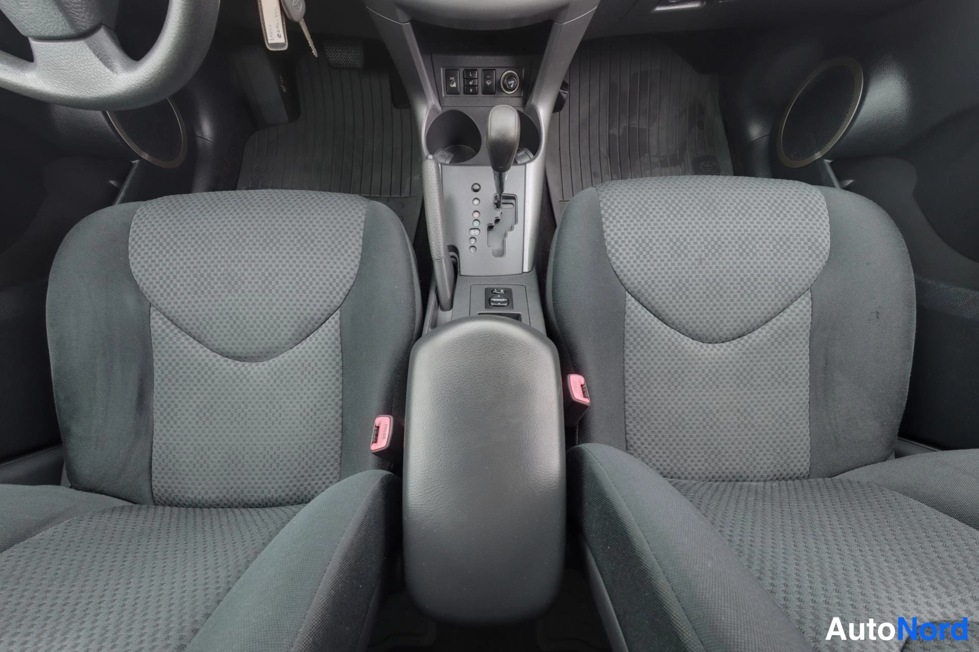 Sininen Toyota RAV4 2006, kuva 12