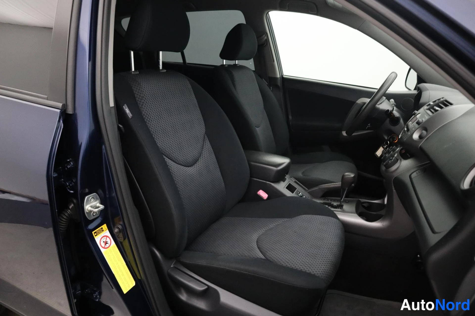 Sininen Toyota RAV4 2006, kuva 17