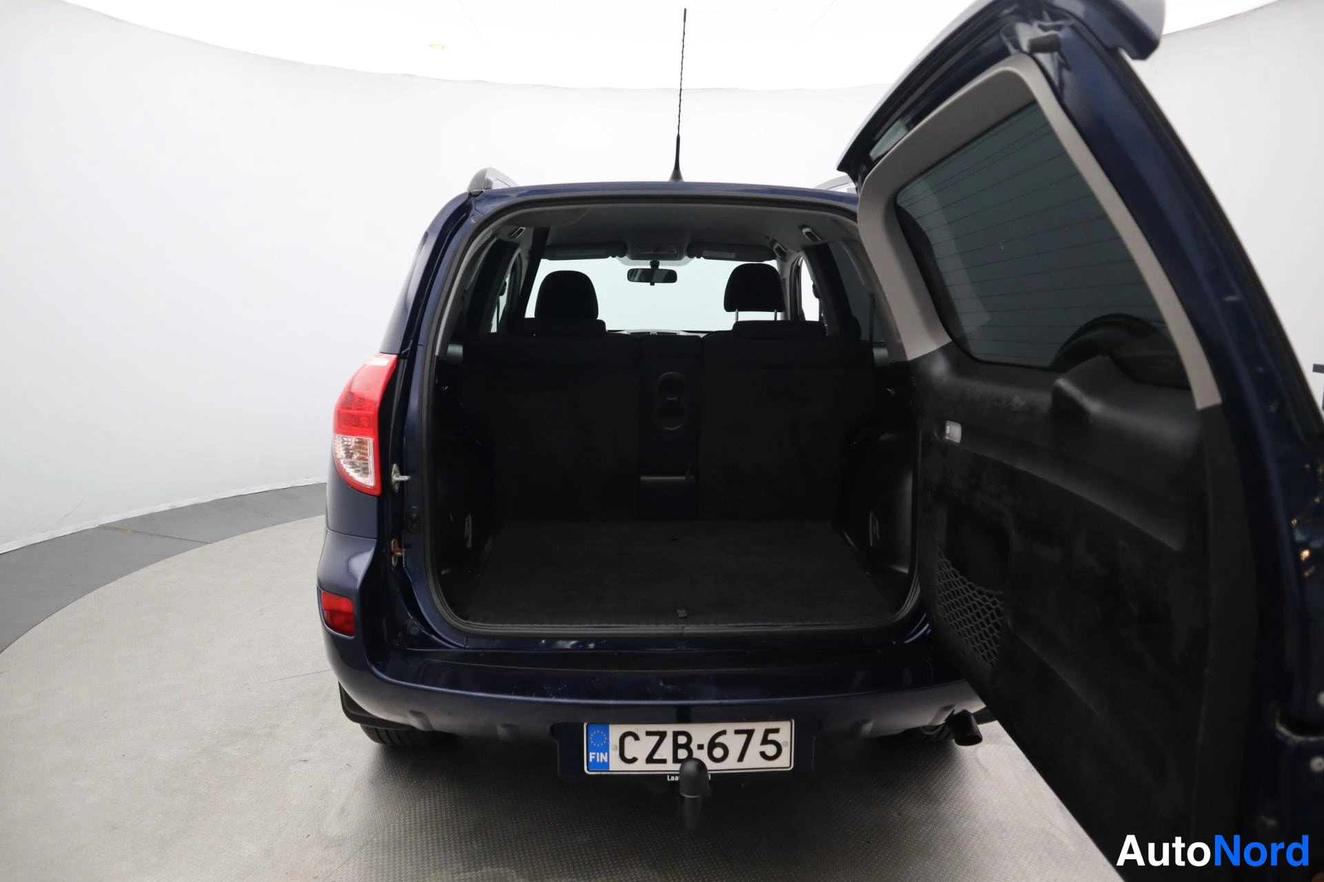 Sininen Toyota RAV4 2006, takaa, kuva 11