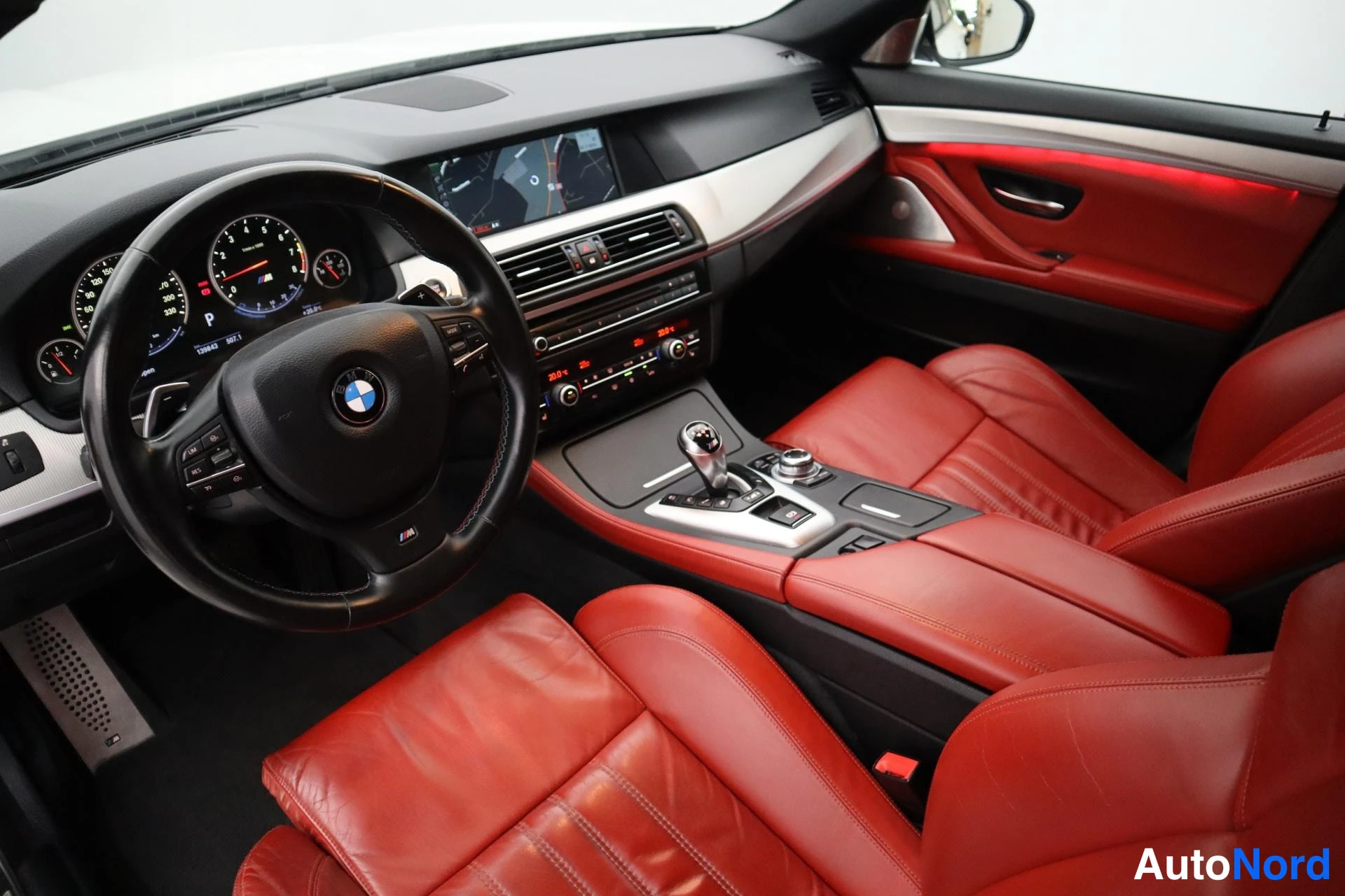 Valkoinen BMW M5 2013, kuva 20