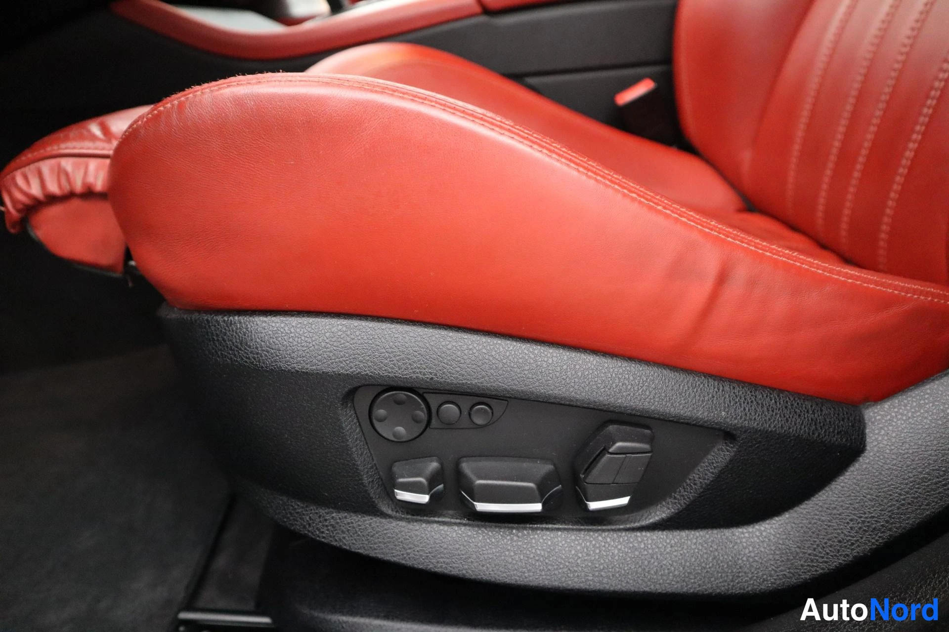 Valkoinen BMW M5 2013, kuva 21
