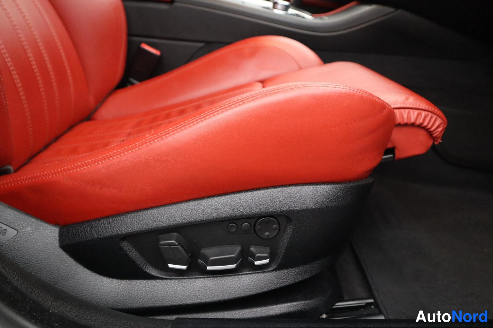 Valkoinen BMW M5 2013, kuva 25