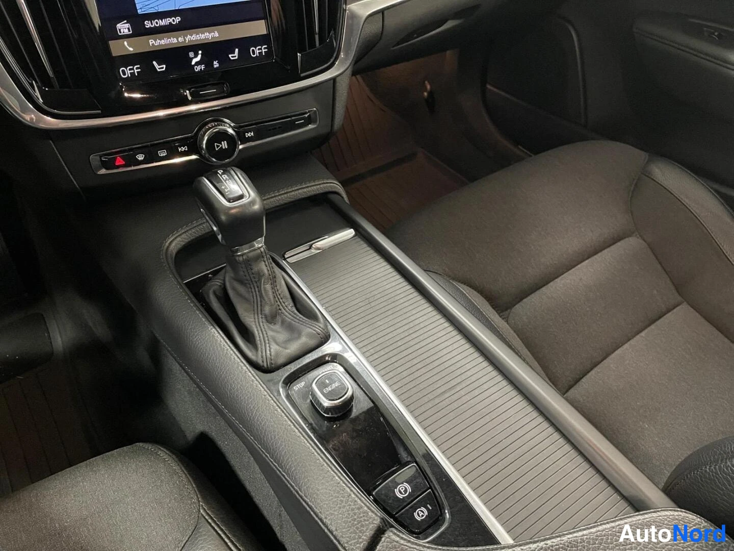 Valkoinen Volvo S90 2017, kuva 26