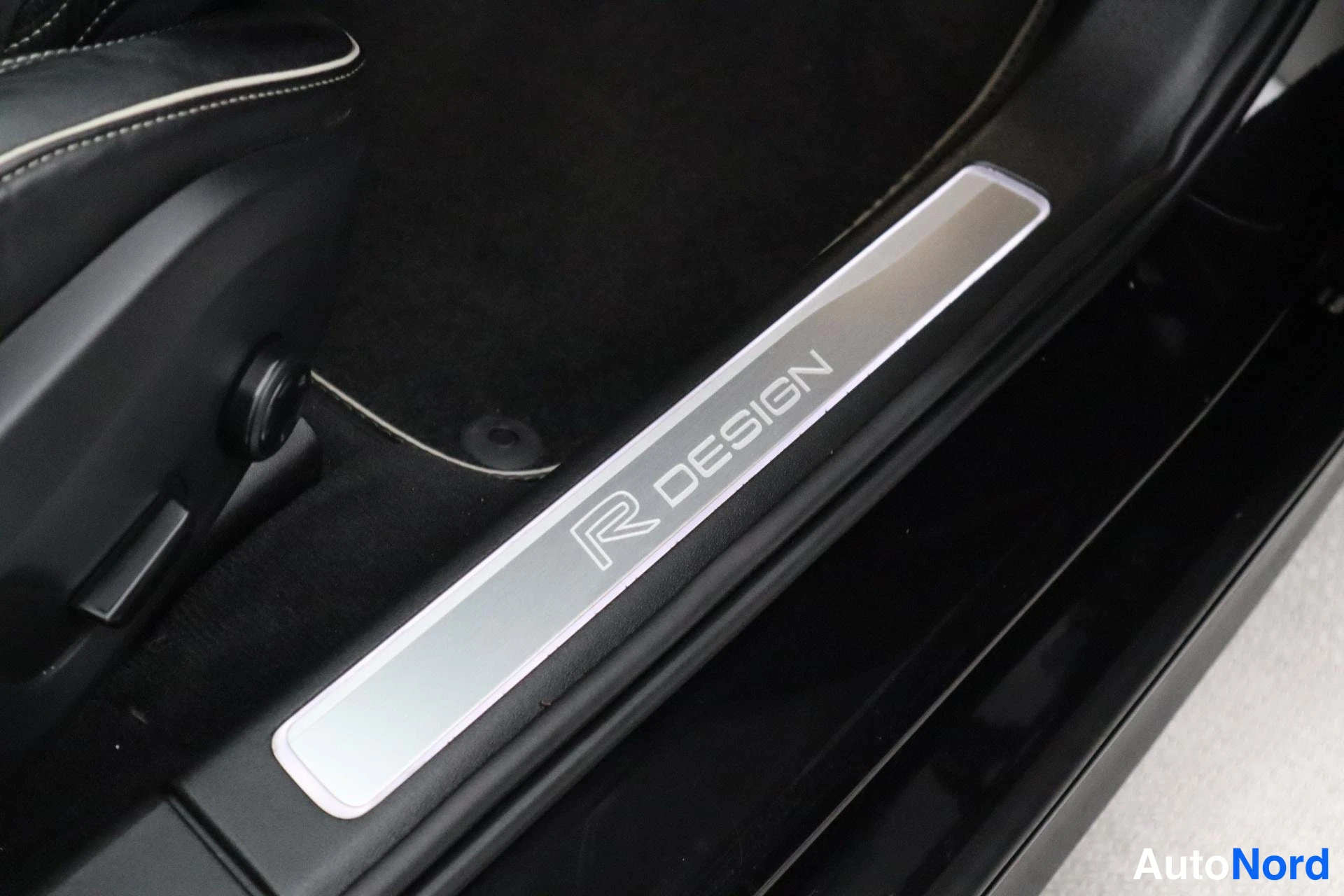 Musta Volvo V90 2019, kuva 19