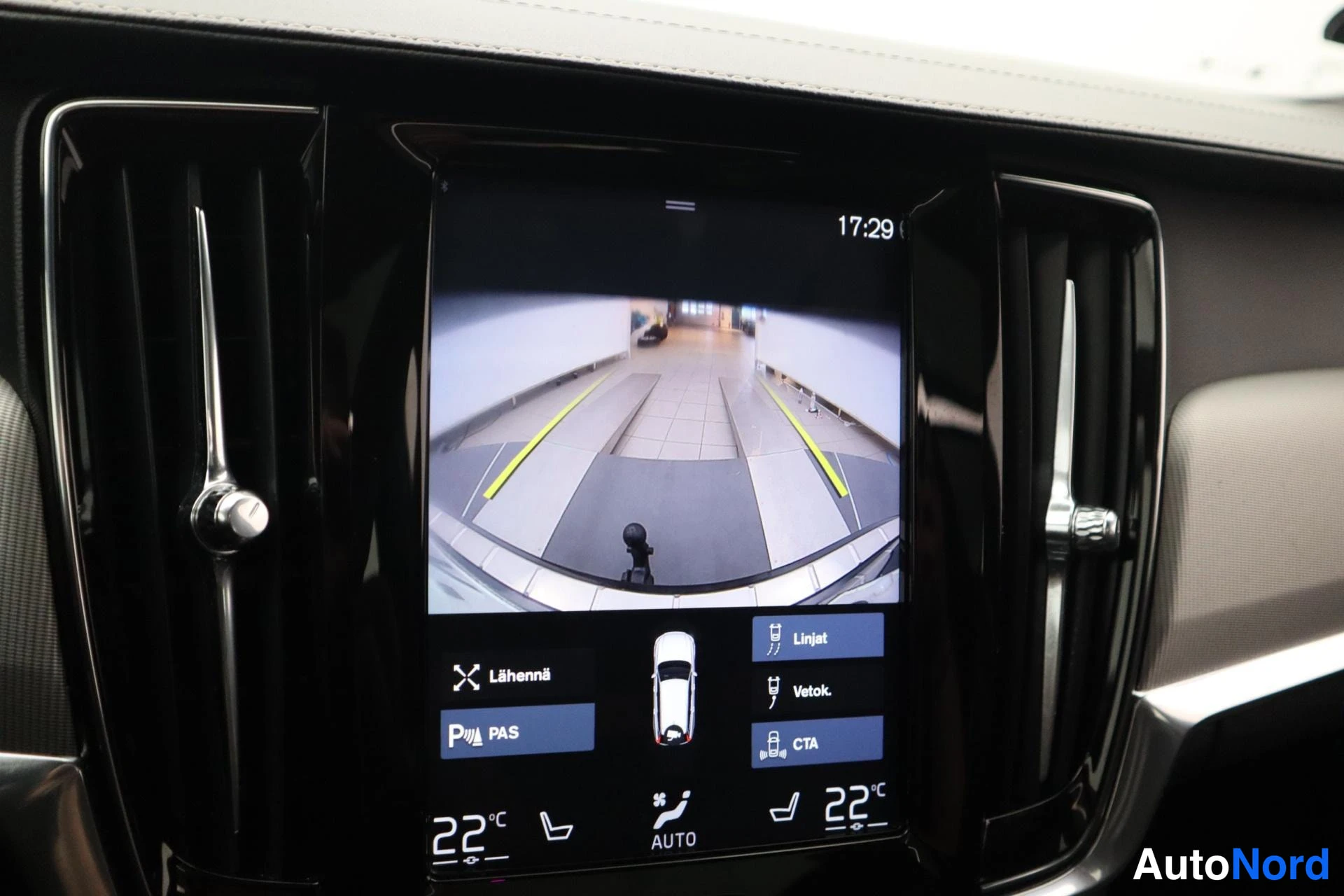 Musta Volvo V90 2019, kuva 40