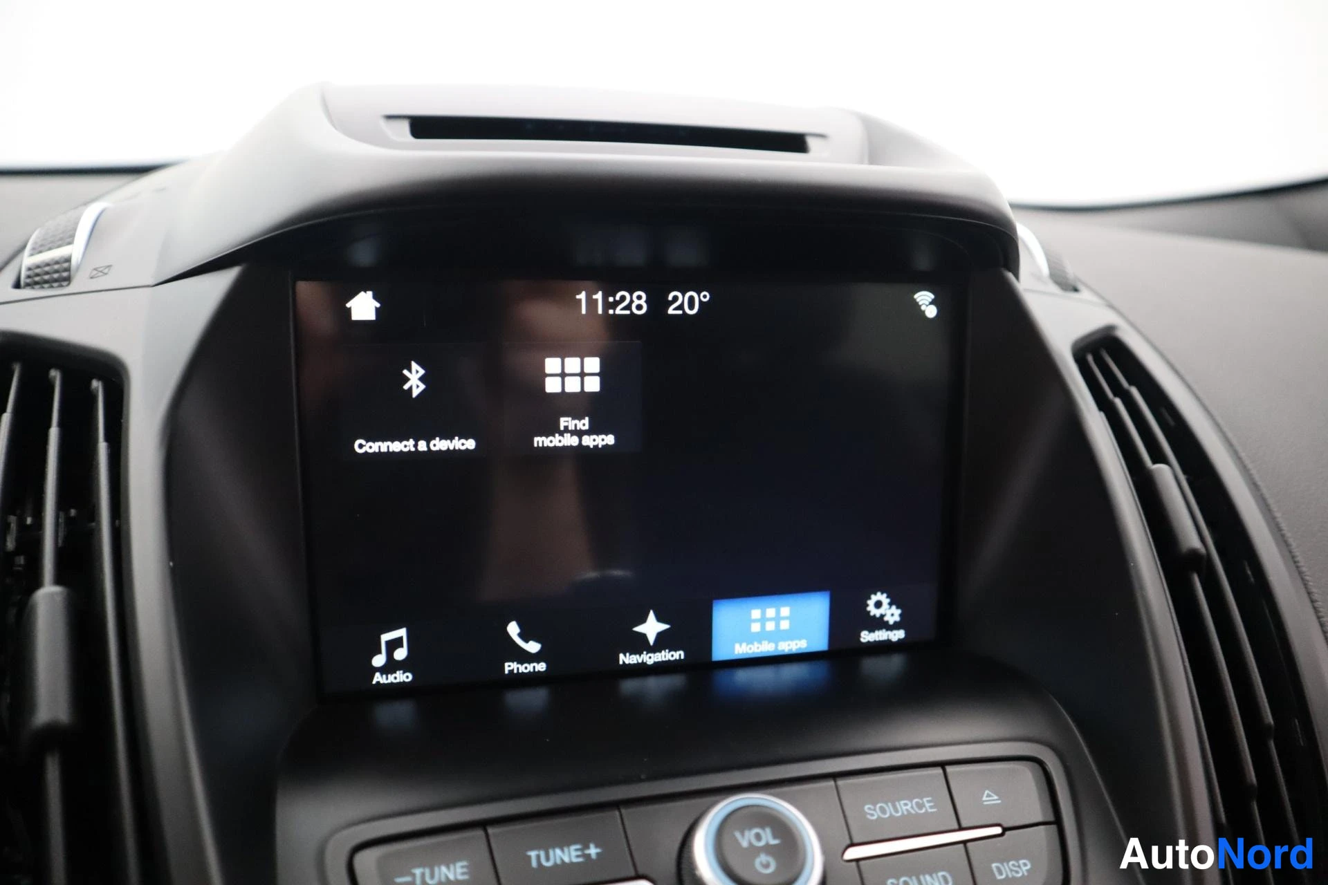 Valkoinen Ford Kuga 2018, kuva 25
