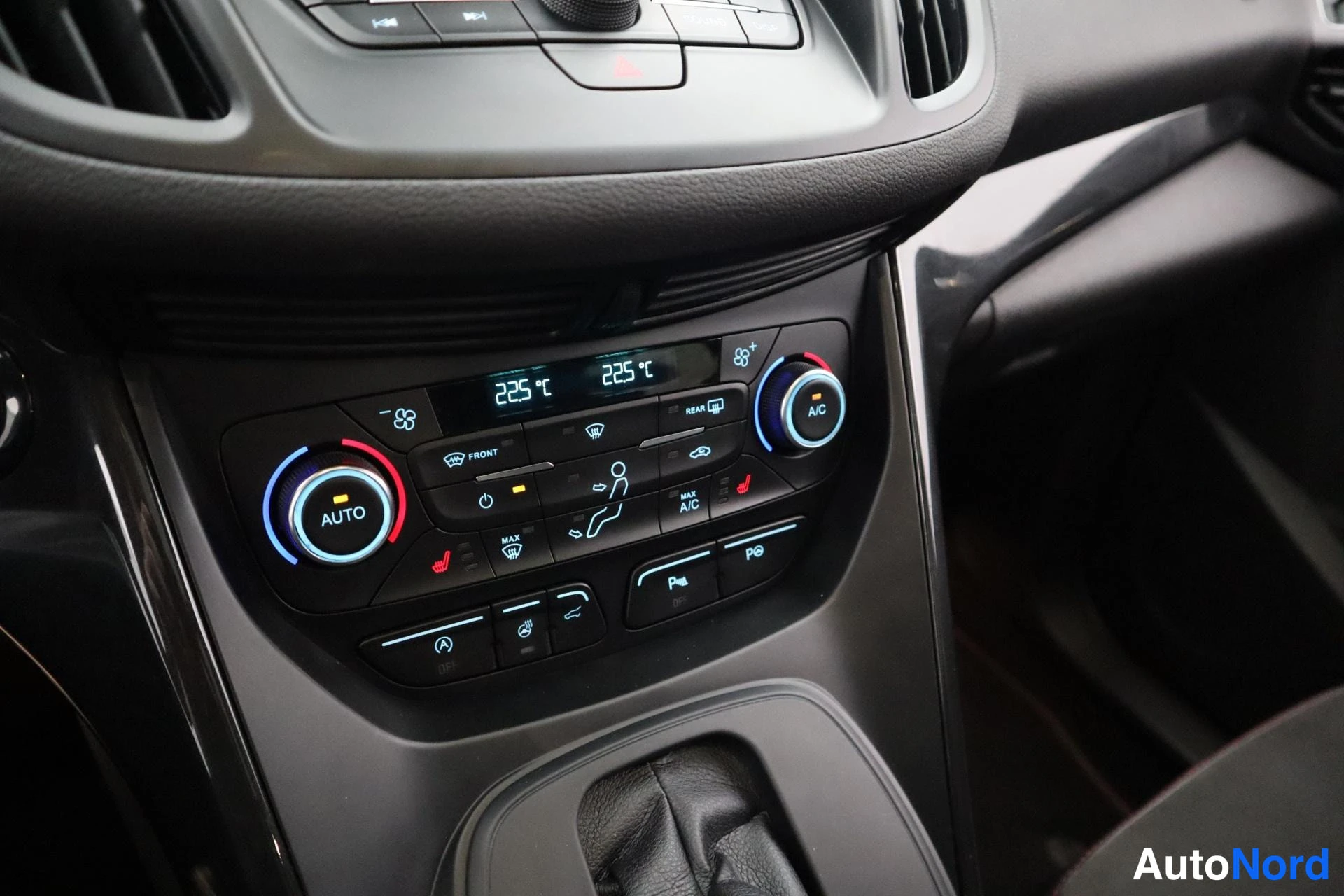 Valkoinen Ford Kuga 2018, kuva 27