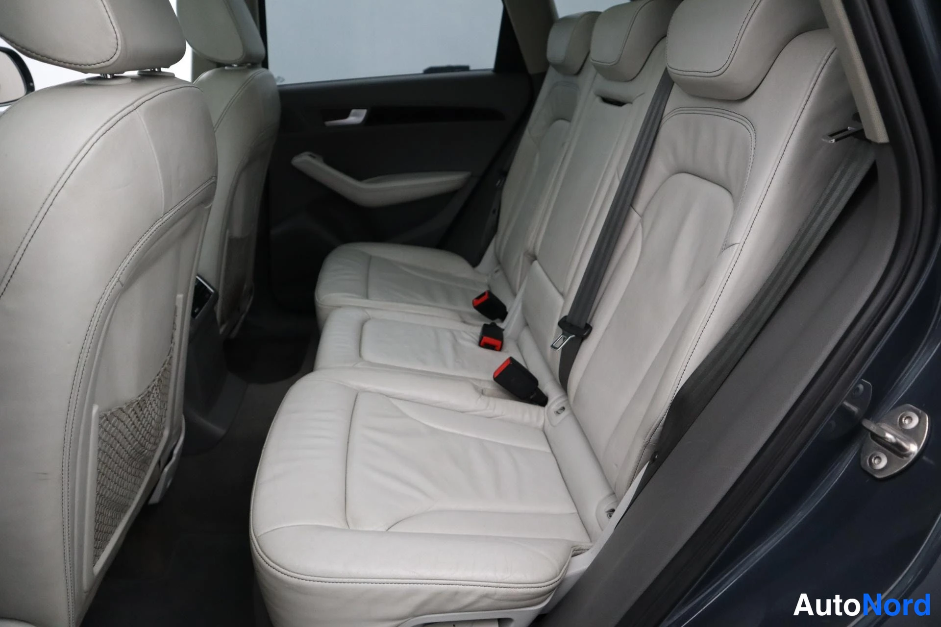 Grey Audi Q5 2009, photo 15
