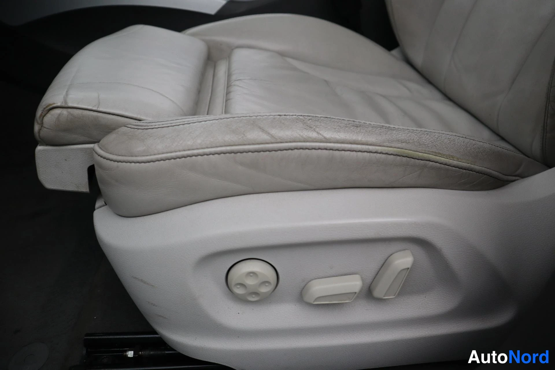 Grey Audi Q5 2009, photo 16