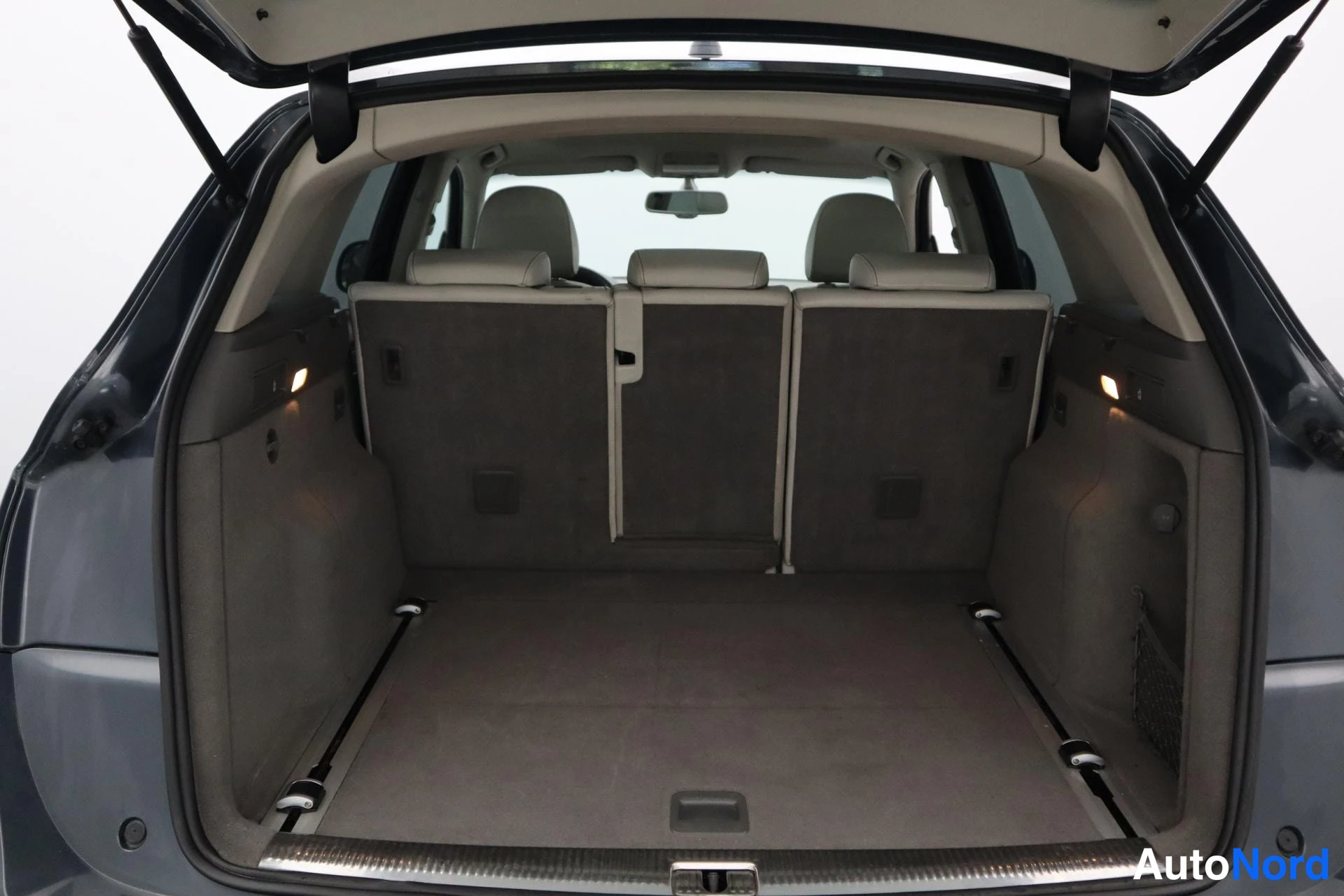 Grey Audi Q5 2009, photo 17