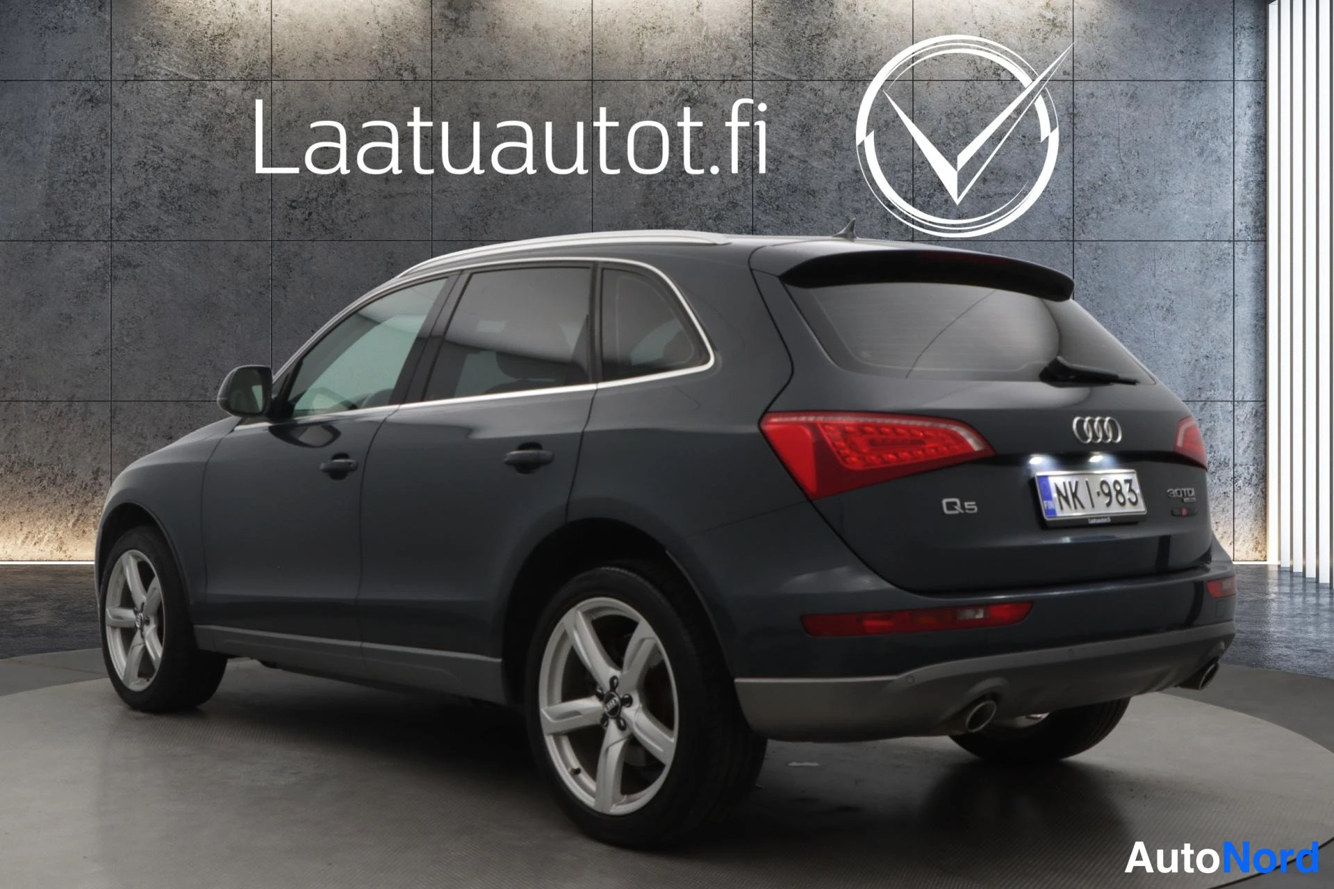 Grey Audi Q5 2009, rear three-quarter, photo 6