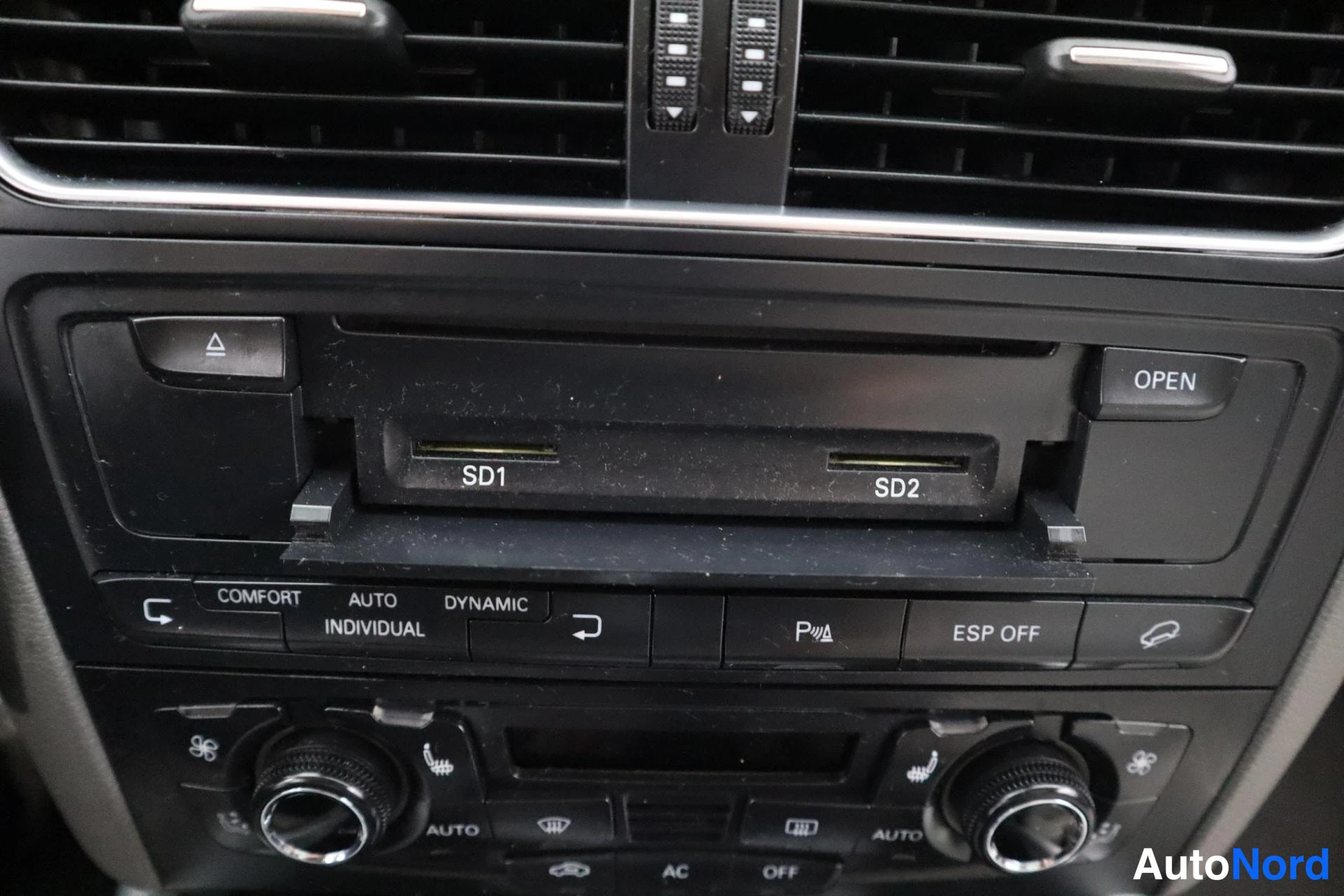 Grey Audi Q5 2009, photo 19
