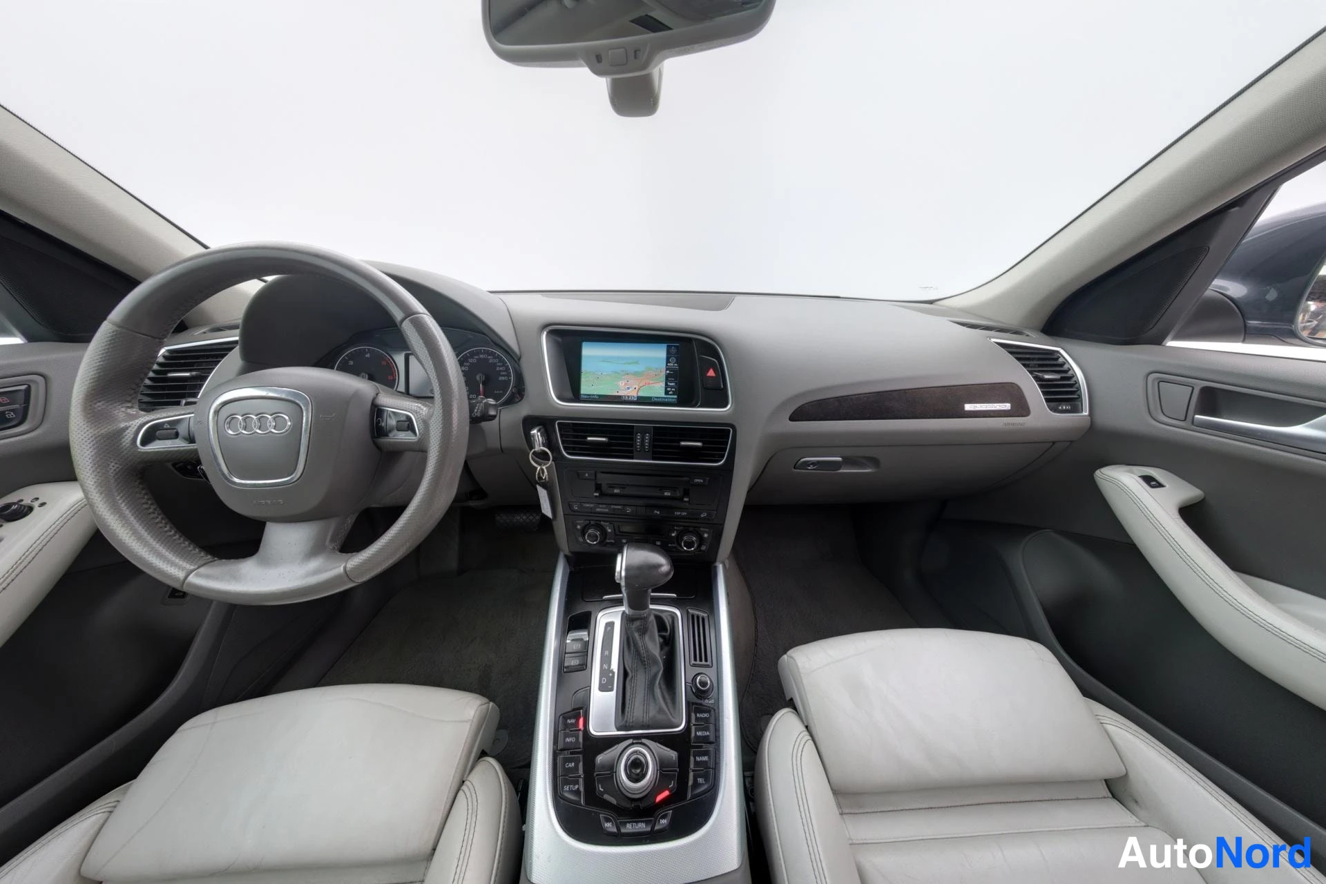 Grey Audi Q5 2009, photo 8