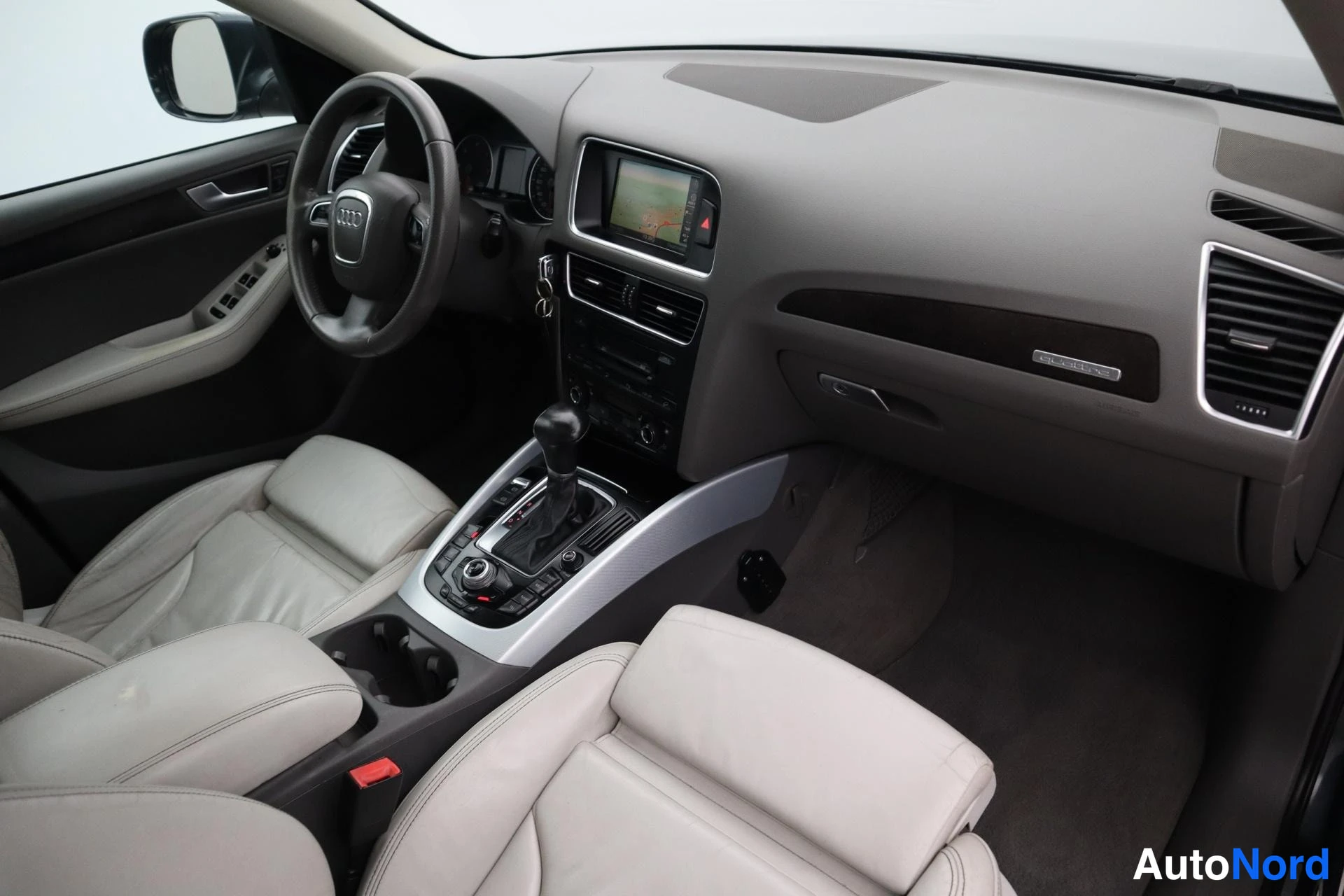Grey Audi Q5 2009, photo 10