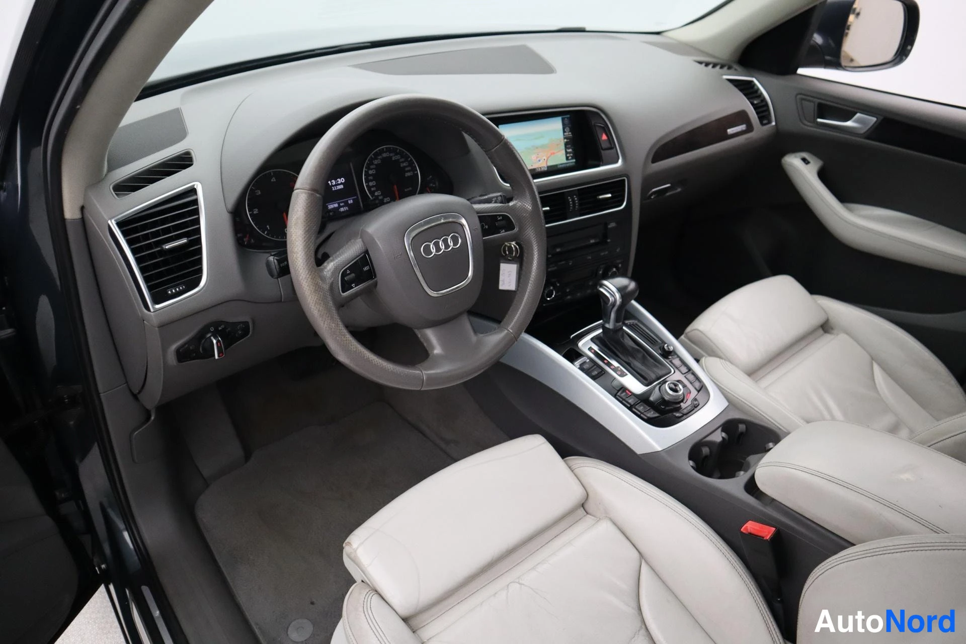 Grey Audi Q5 2009, photo 11