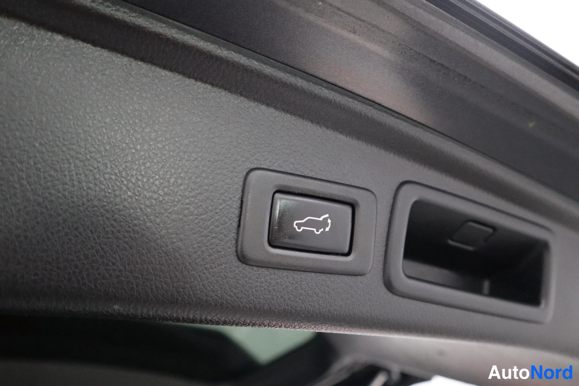 Harmaa Subaru Forester 2014, kuva 12