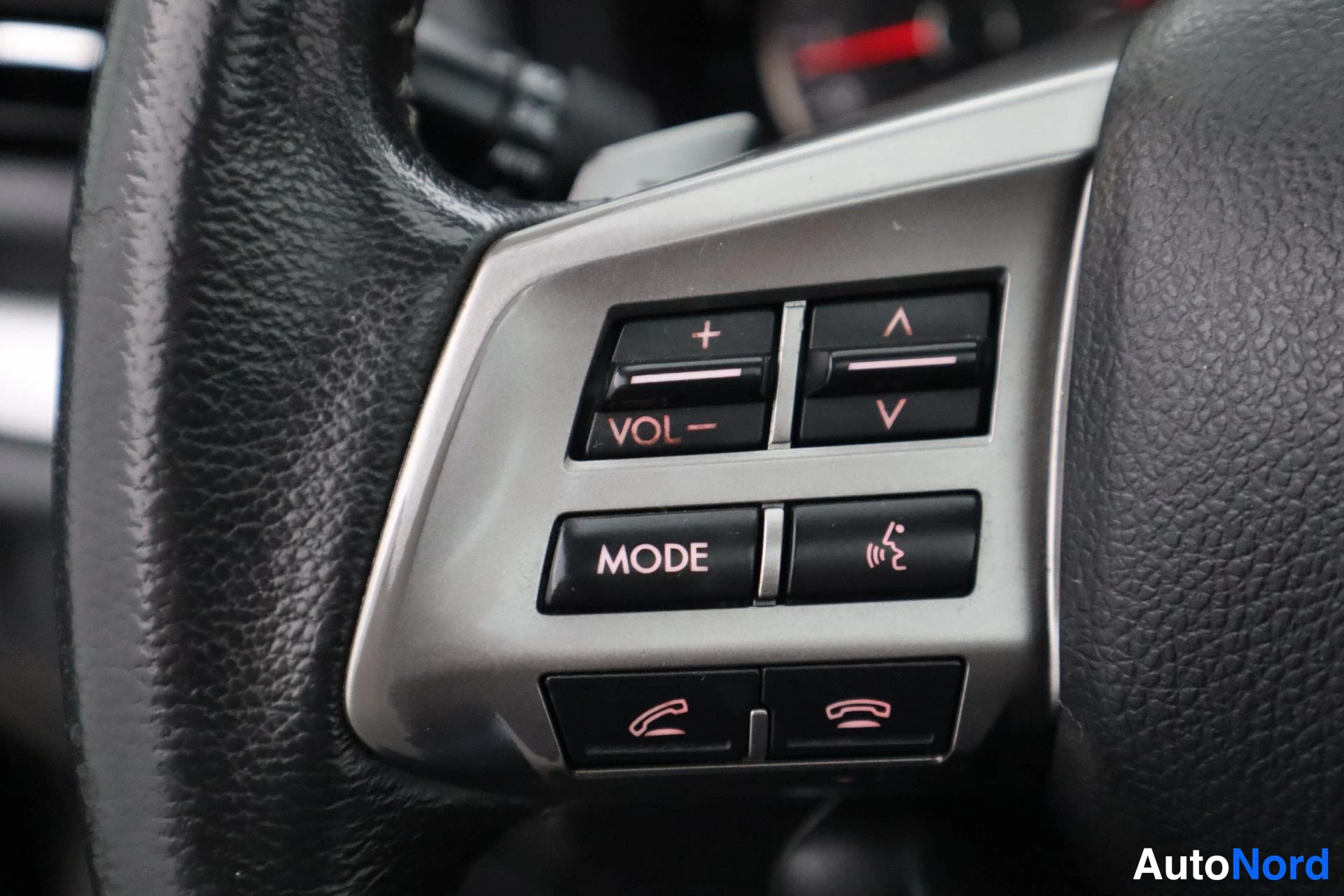 Harmaa Subaru Forester 2014, kuva 17