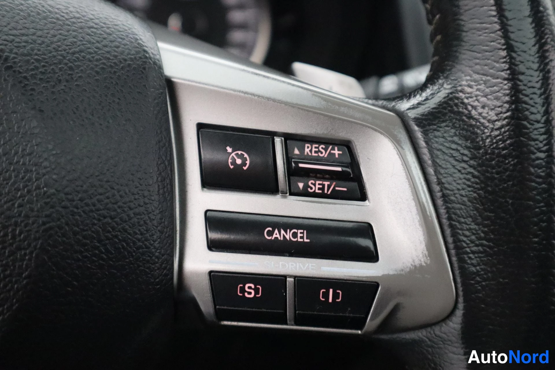 Harmaa Subaru Forester 2014, kuva 18