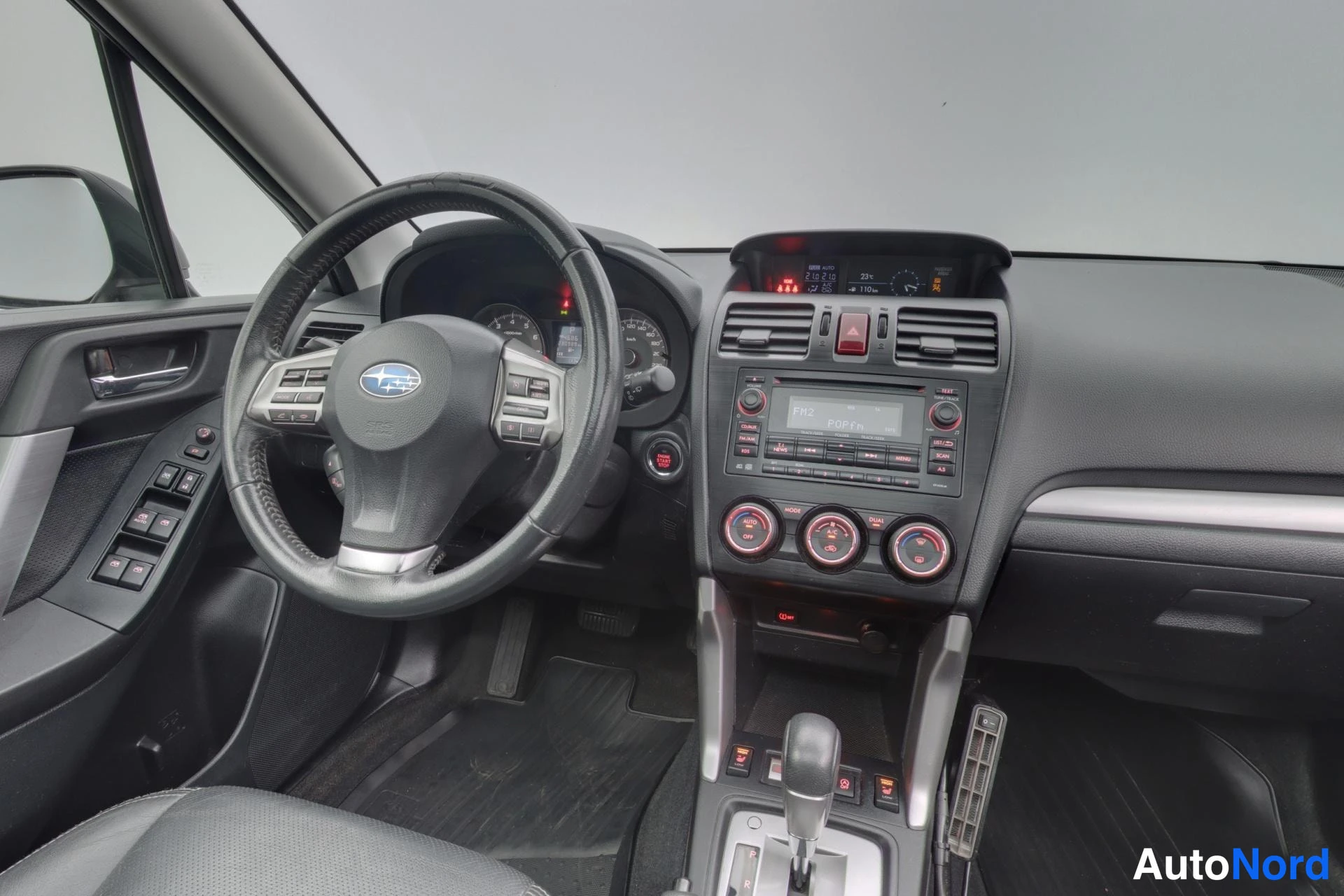 Harmaa Subaru Forester 2014, kuva 19