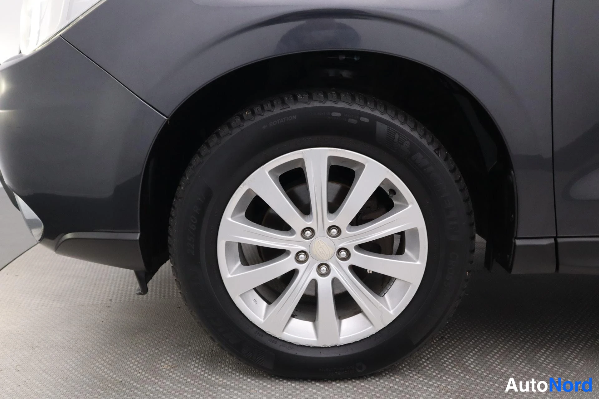 Harmaa Subaru Forester 2014, kuva 9