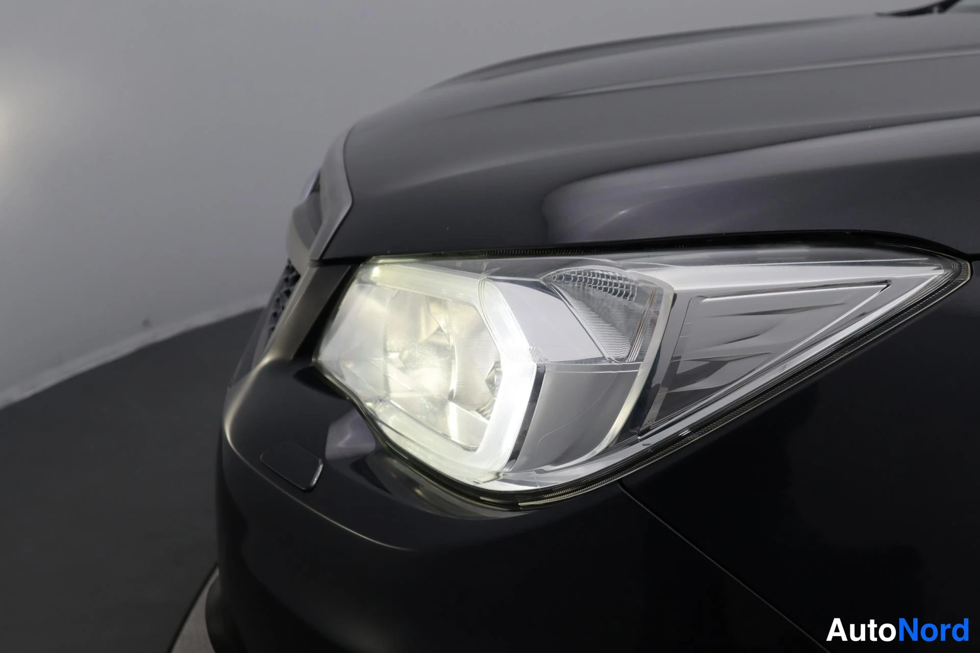 Harmaa Subaru Forester 2014, kuva 10