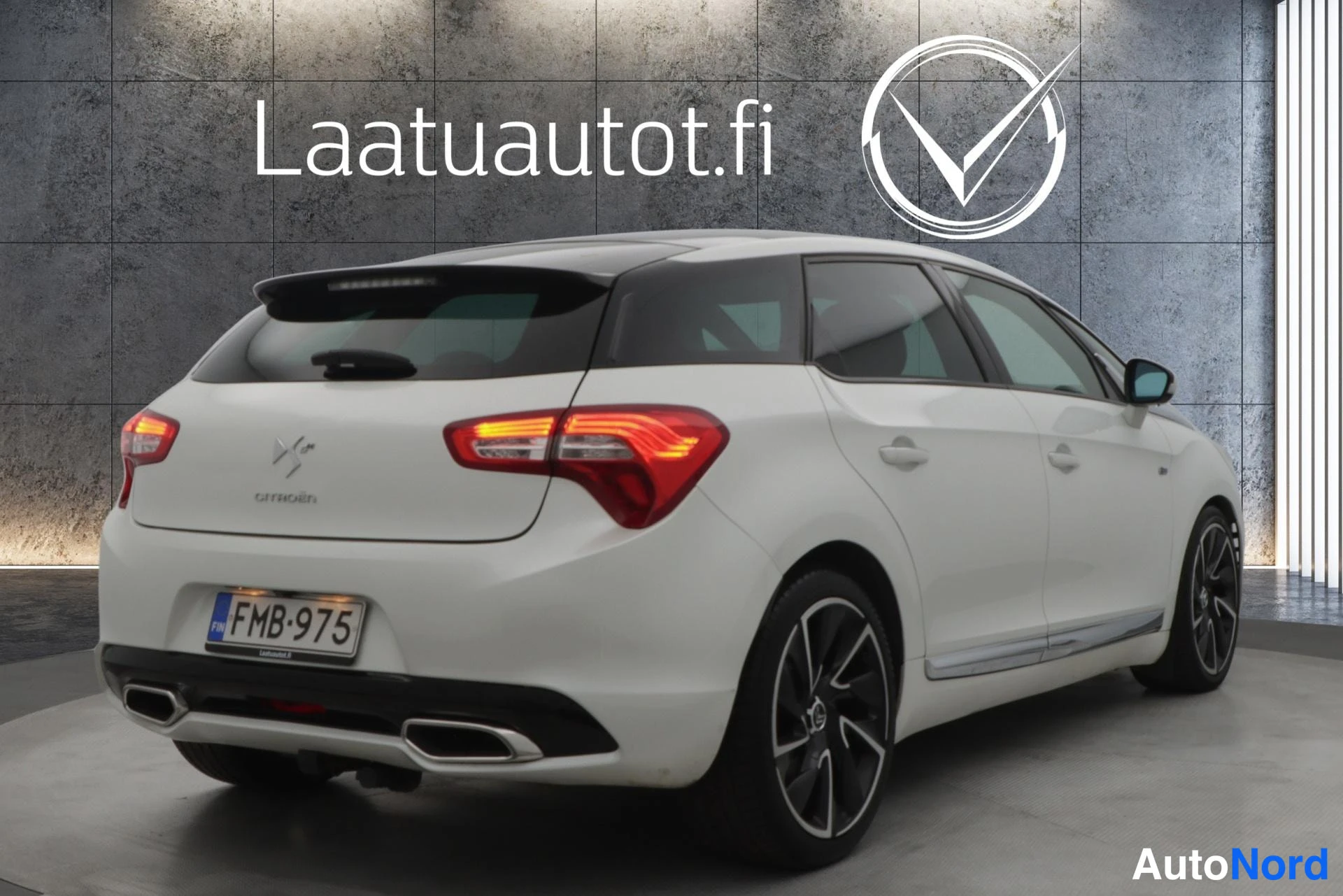 Valkoinen Citroen DS5 2012, takaviisto, kuva 8
