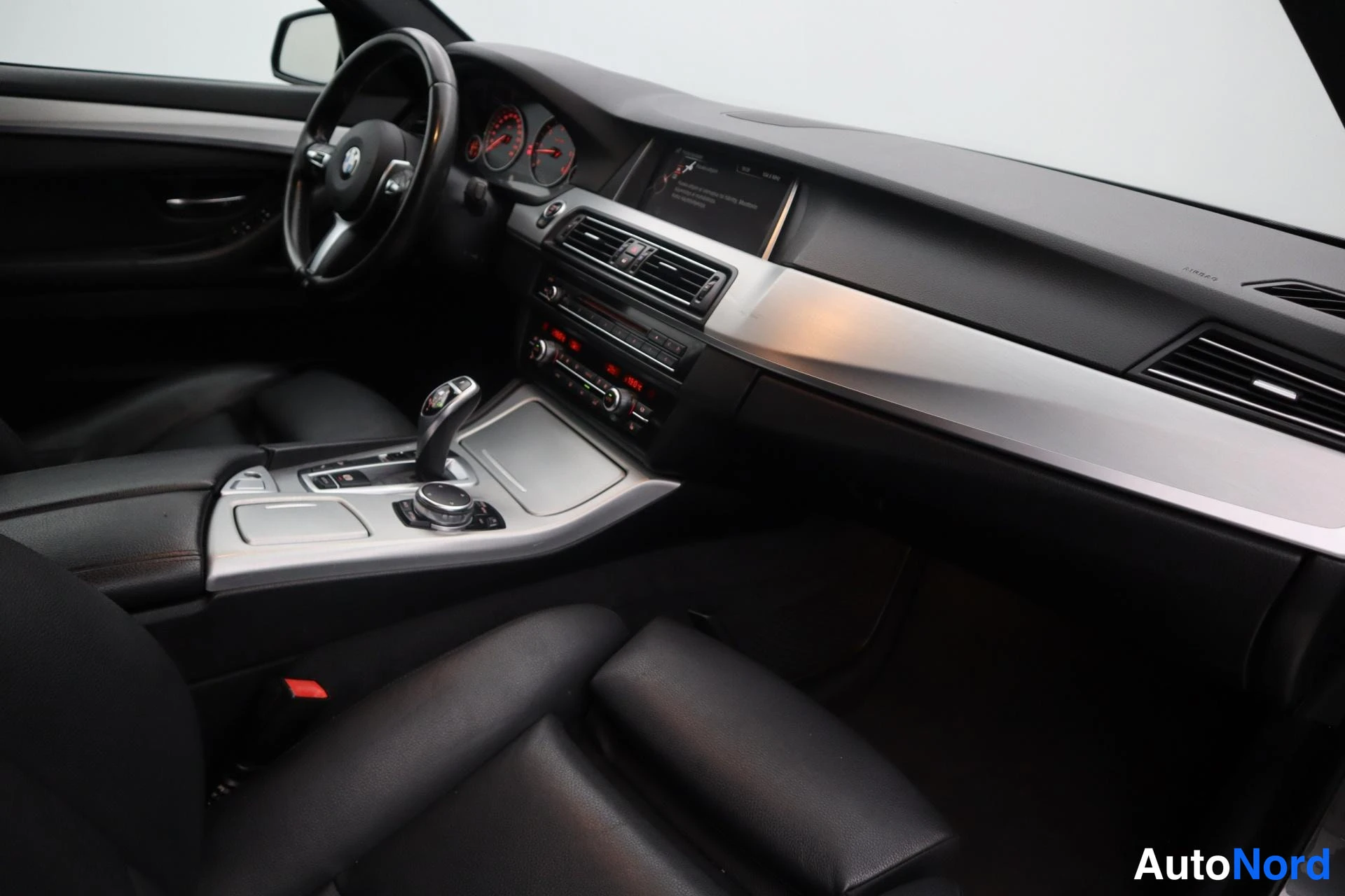 Harmaa BMW M550d xDrive 2015, kuva 12