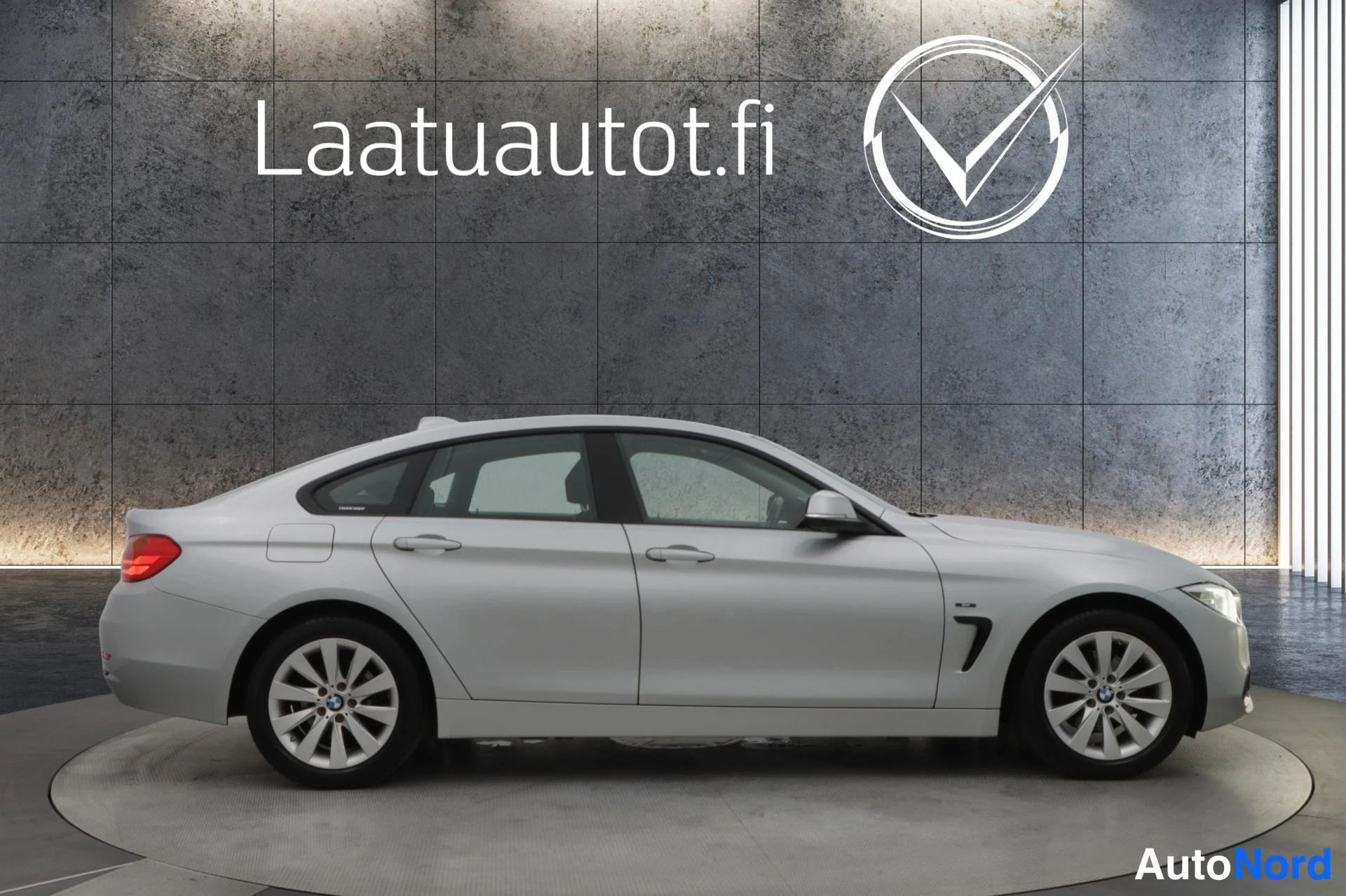 Silver BMW 420d xDrive 2015, side, photo 3