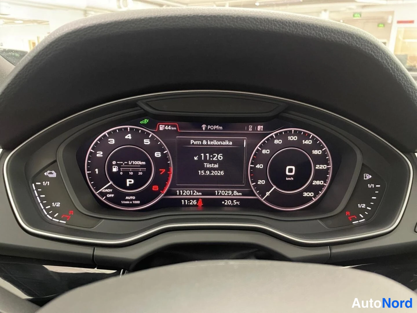 Valkoinen Audi Q5 2020, kuva 36