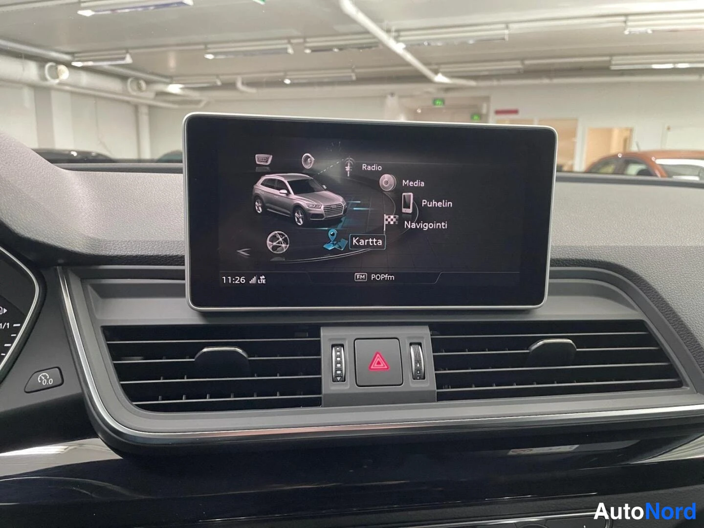Valkoinen Audi Q5 2020, kuva 29