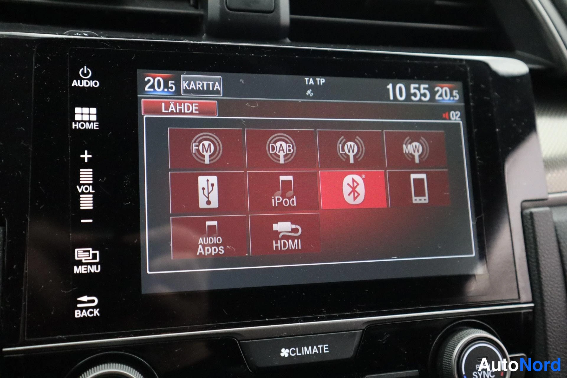 Punainen Honda Civic 2018, kuva 24