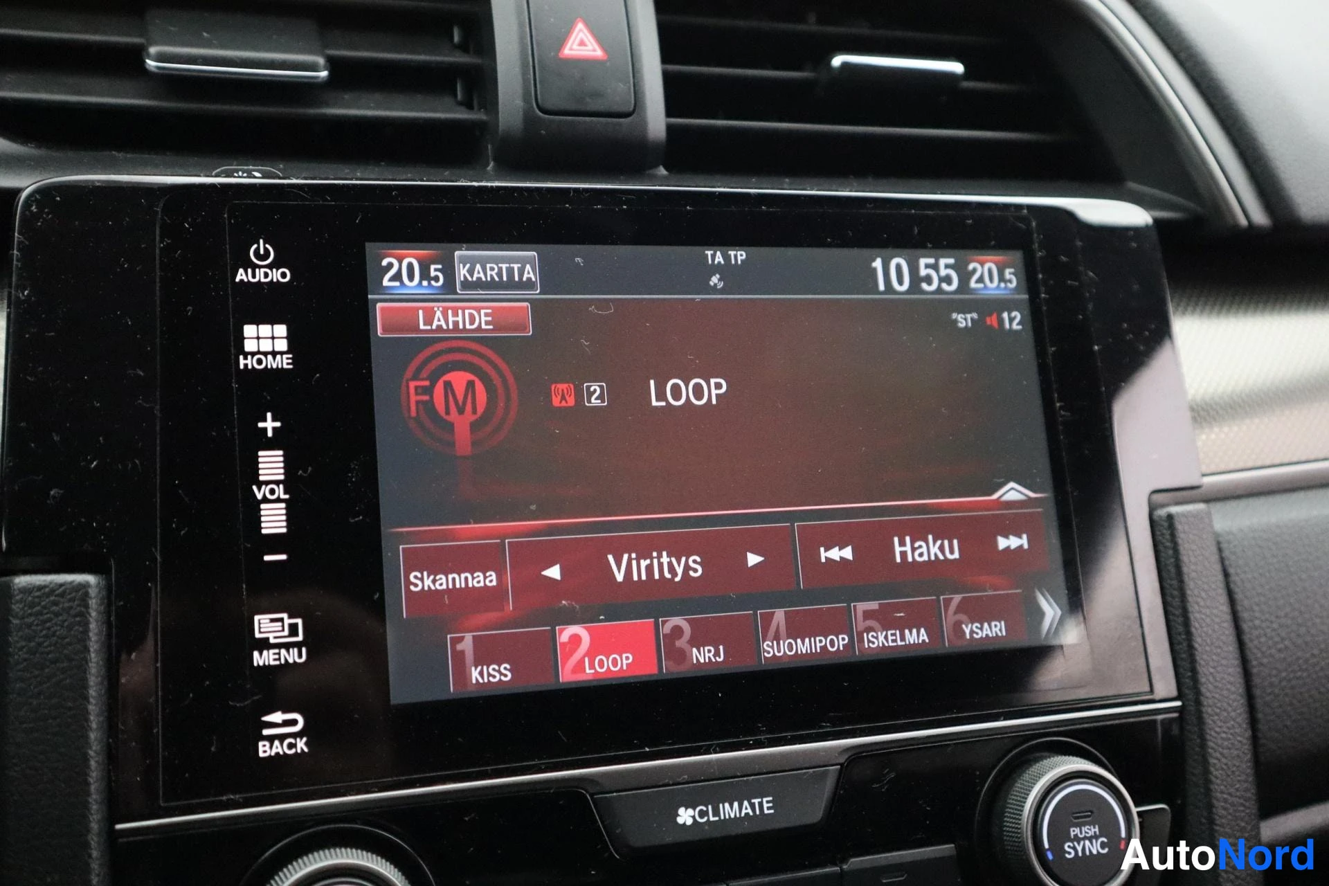 Punainen Honda Civic 2018, kuva 25