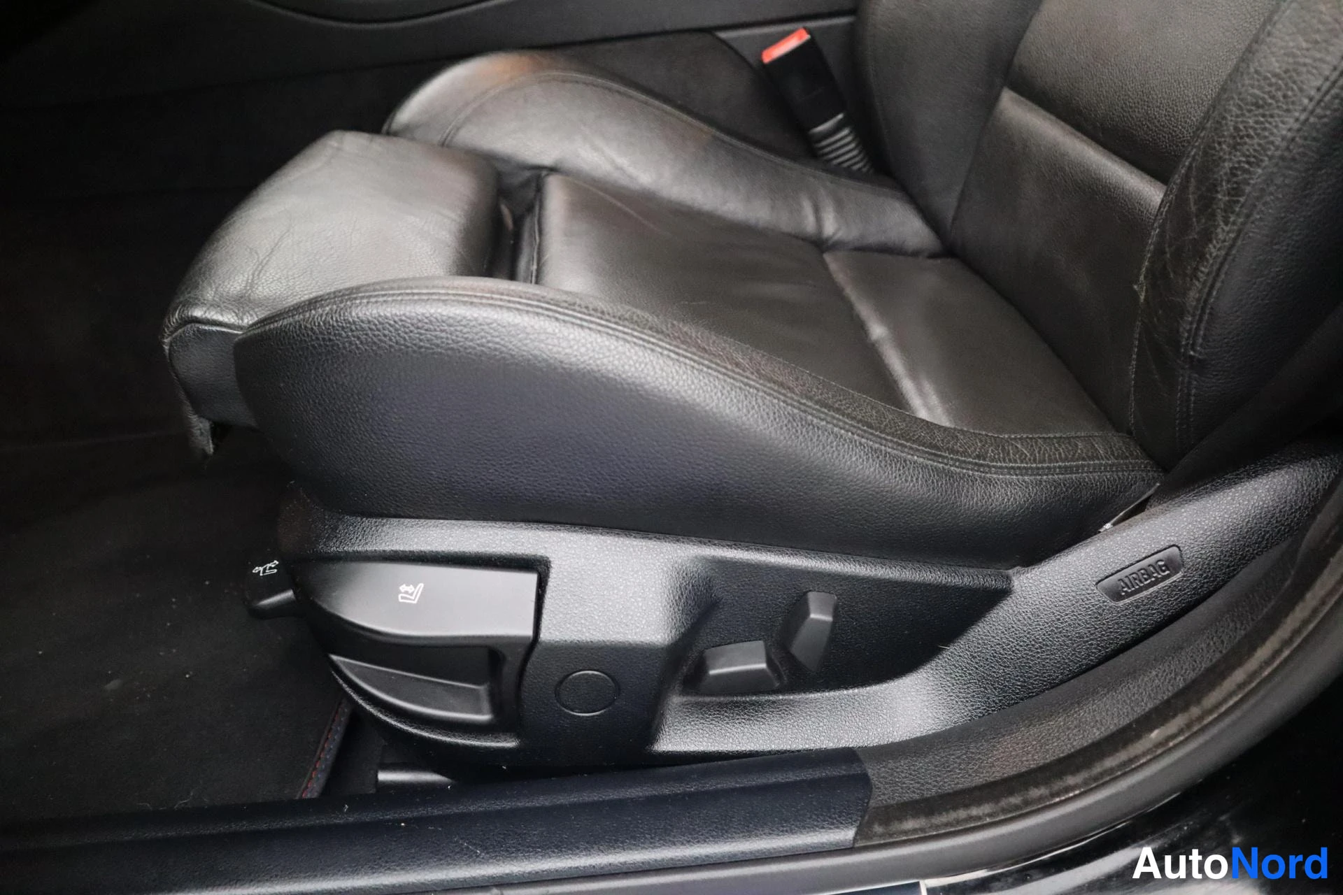 Musta BMW 520d 2010, kuva 25