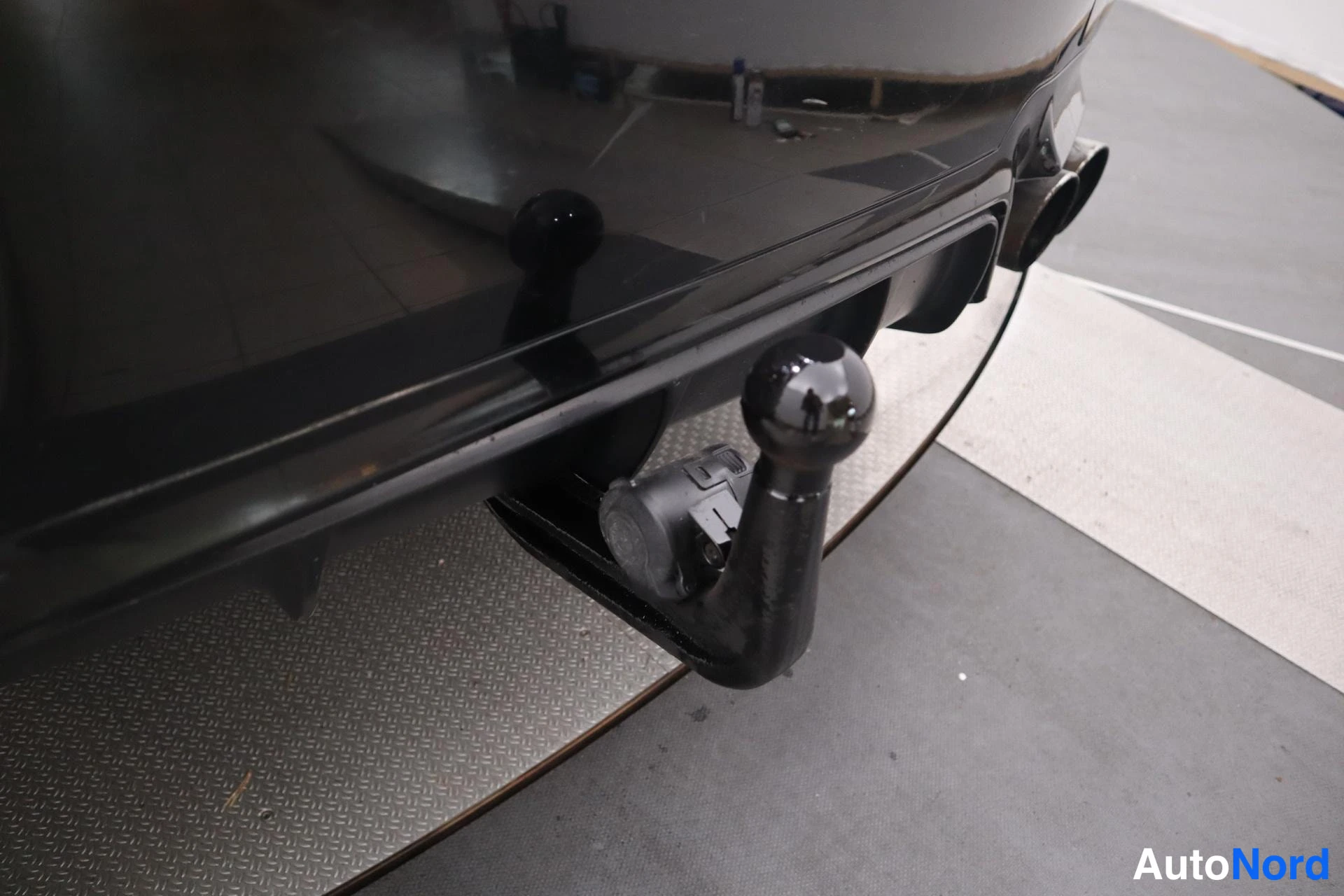 Musta BMW 520d 2010, kuva 28