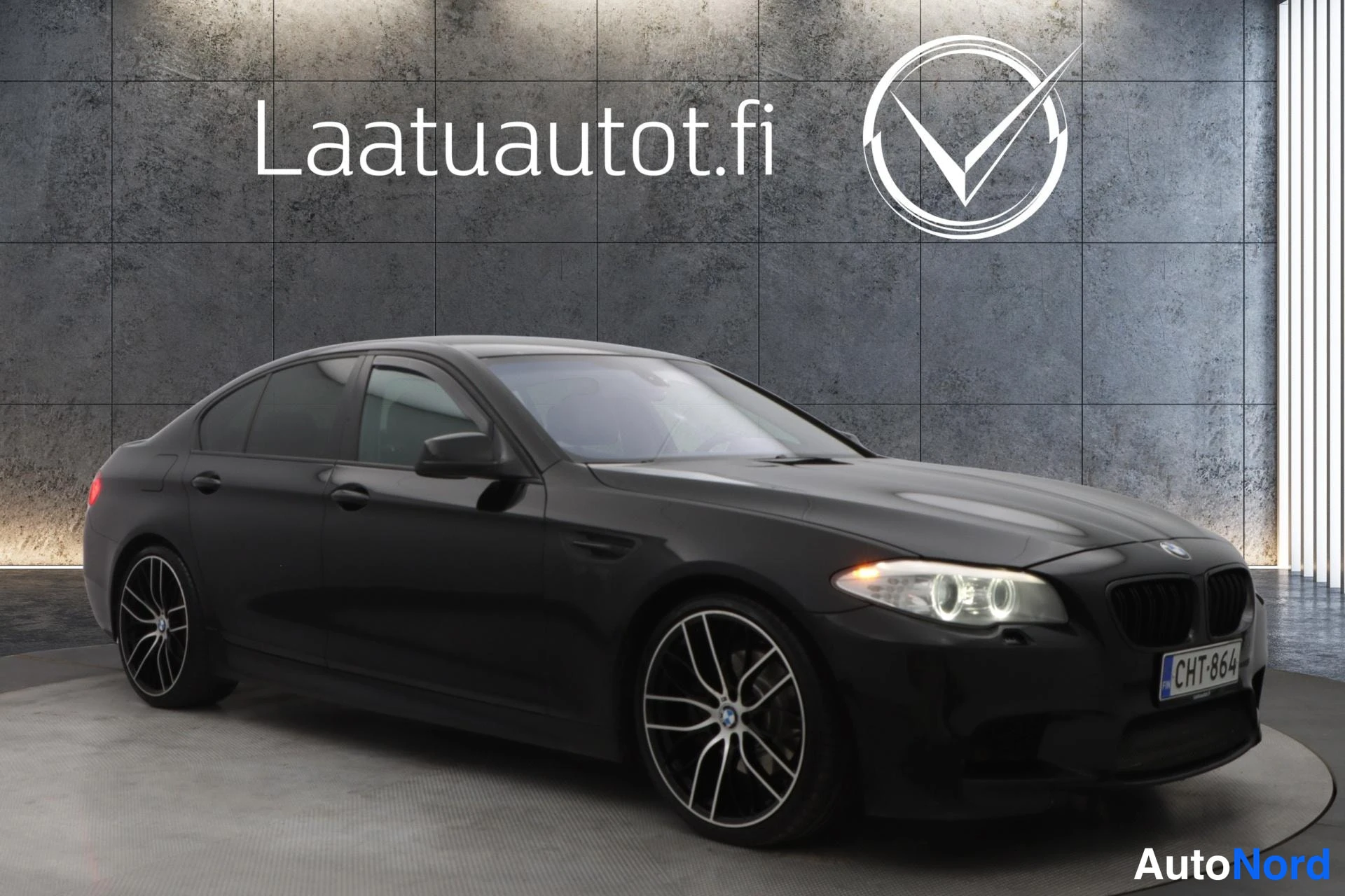 Musta BMW 520d 2010, kuva 24