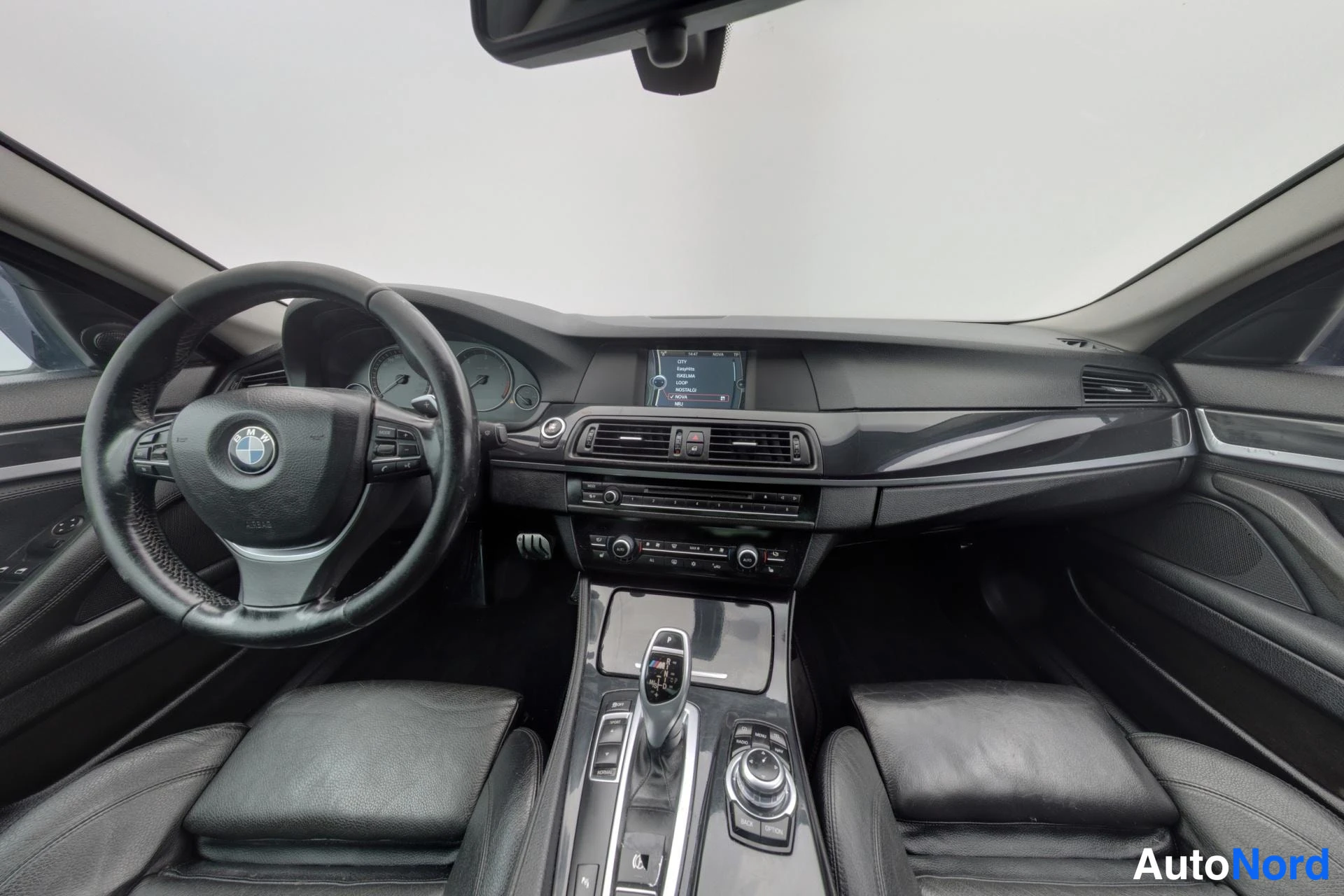 Musta BMW 520d 2010, kuva 4
