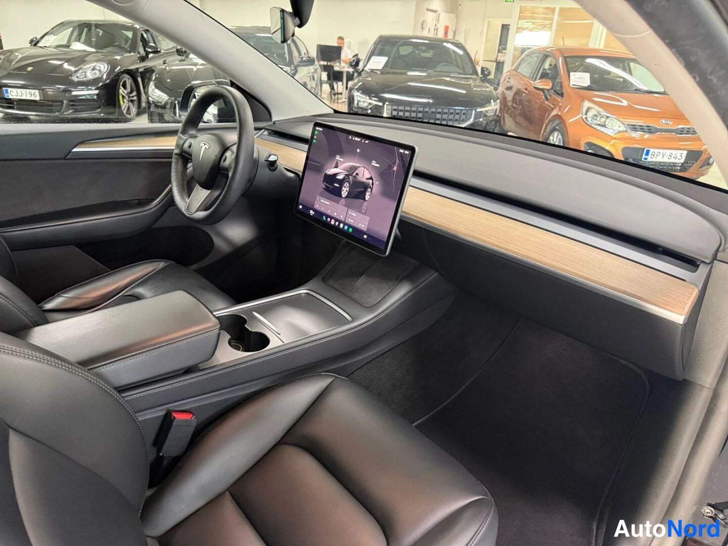 Black Tesla Model Y 2023, photo 10