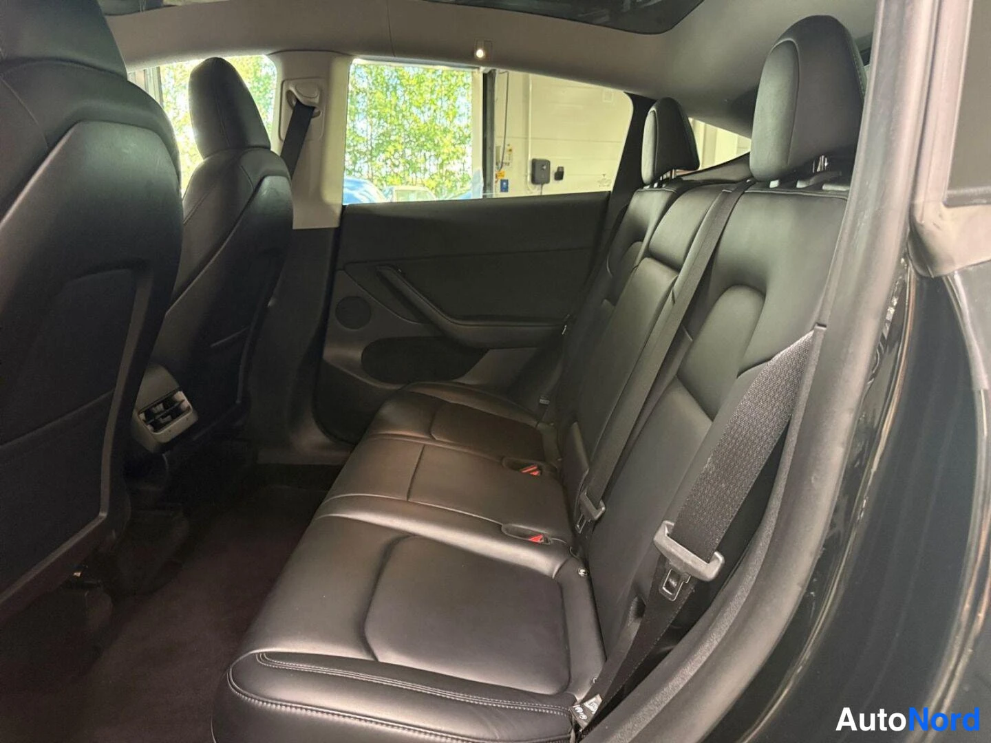Black Tesla Model Y 2023, photo 11