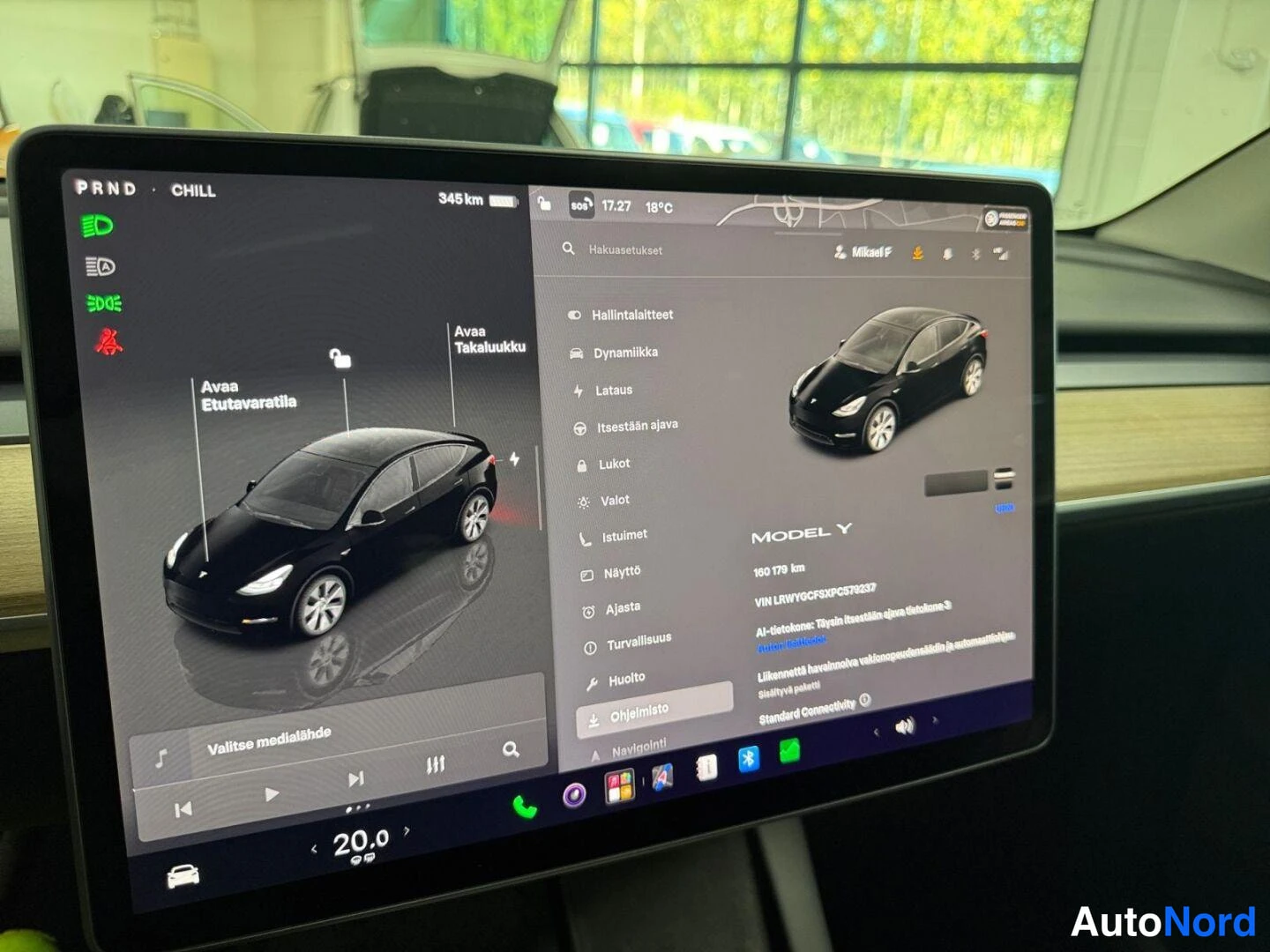 Black Tesla Model Y 2023, photo 16