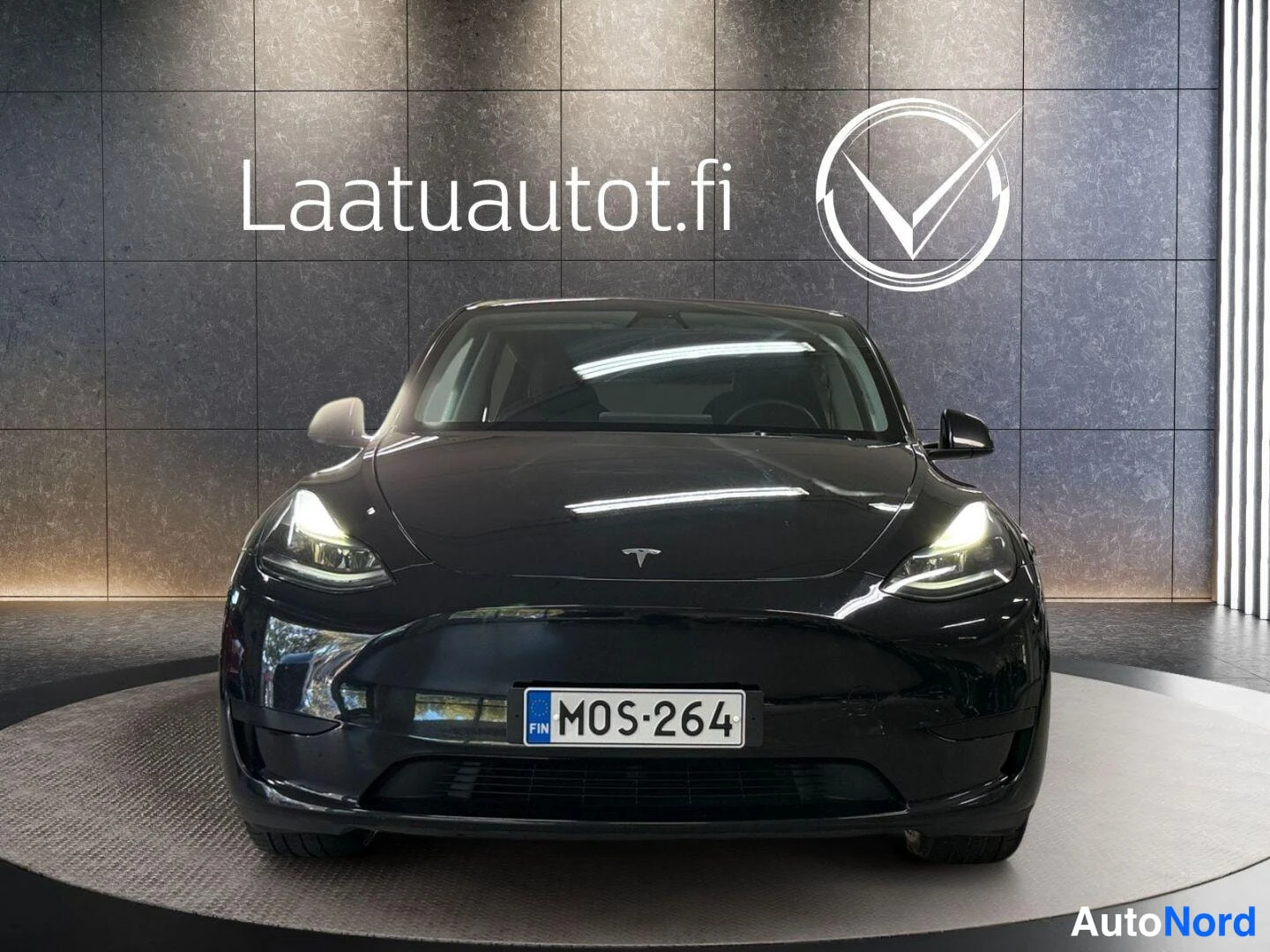 Black Tesla Model Y 2023, photo 18
