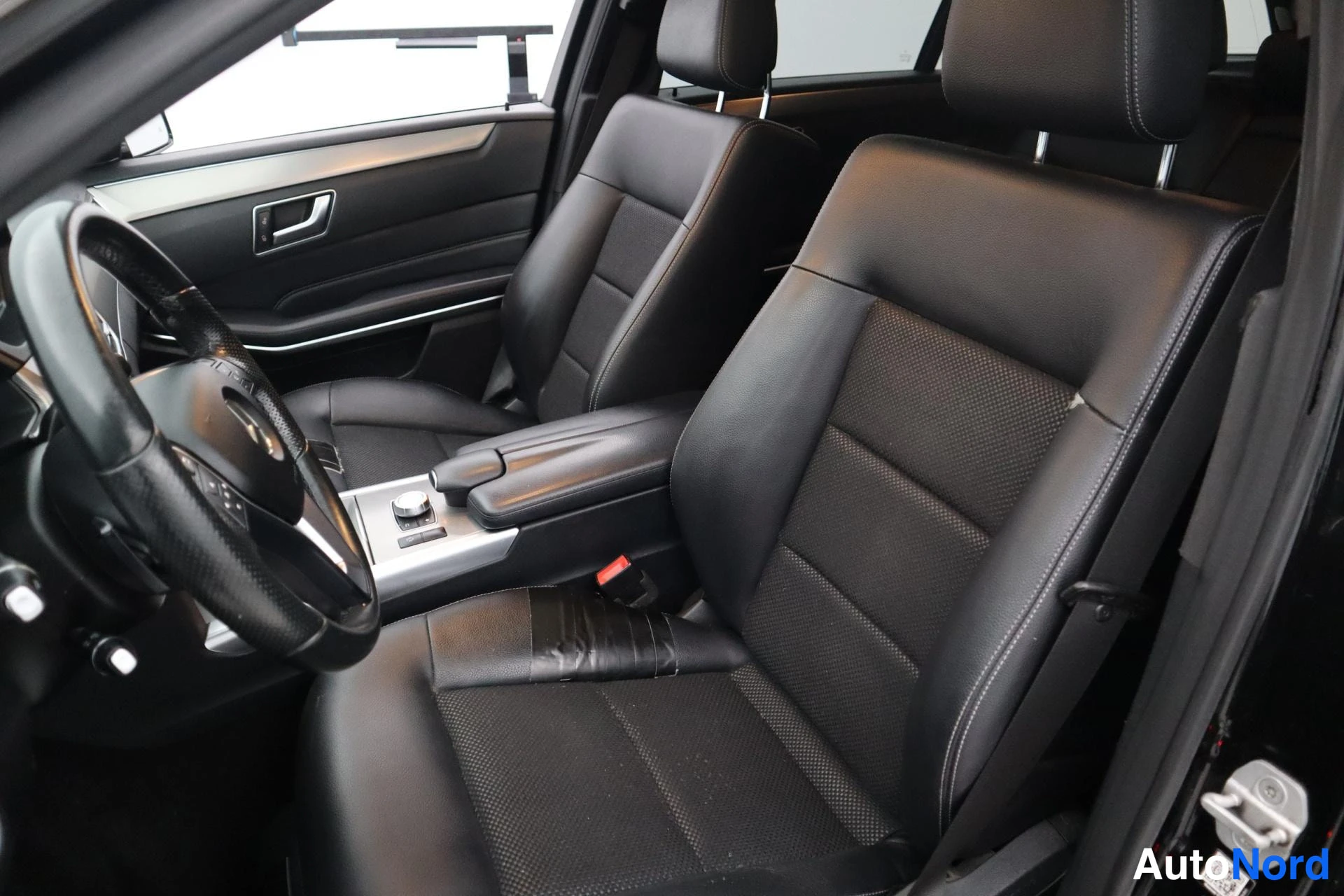 Musta Mercedes-Benz E 2014, kuva 6
